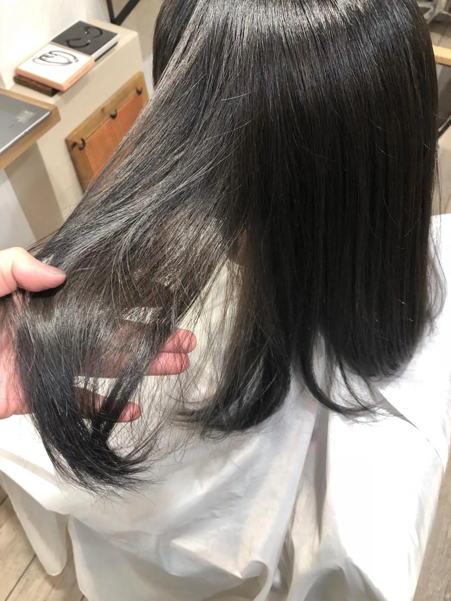 ミディアム カラー ヘアアレンジ ダークグレー 顔周りcut・ご相談 ＝新宿しずく🇰🇷のヘアスタイル