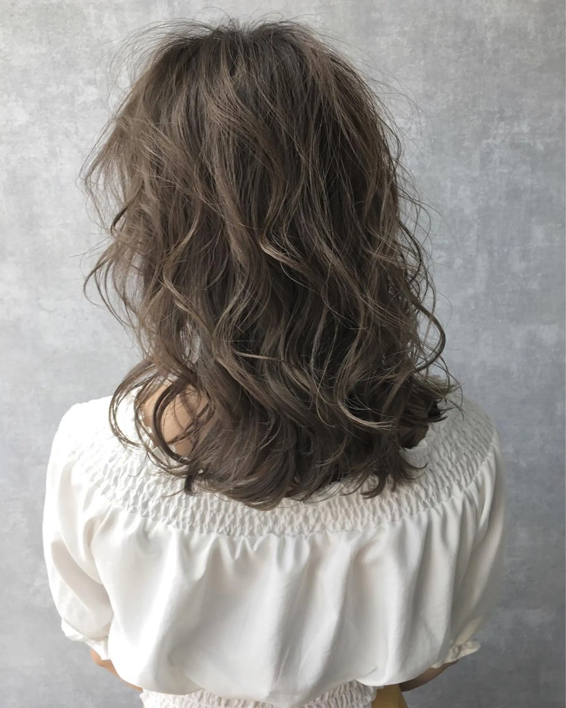 ミディアム カラー レイヤーカット BLend 渋谷のヘアスタイル