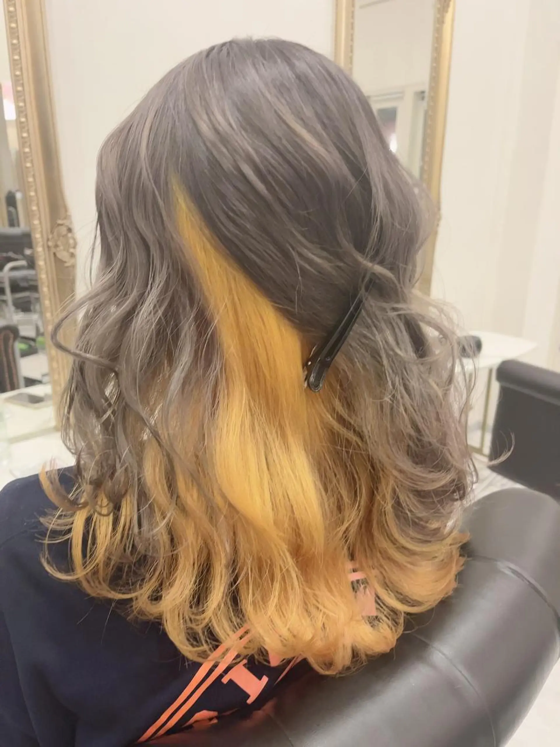 セミロング ケアブリーチ&シール エクステの店和田翔莉のヘアスタイル