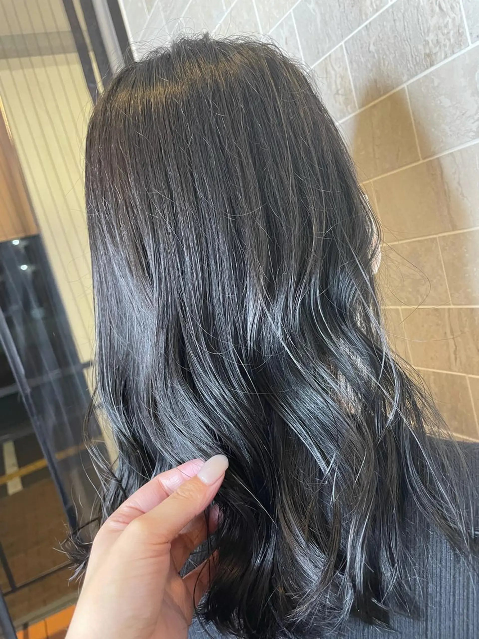 セミロング 柳井 瑠菜のヘアスタイル