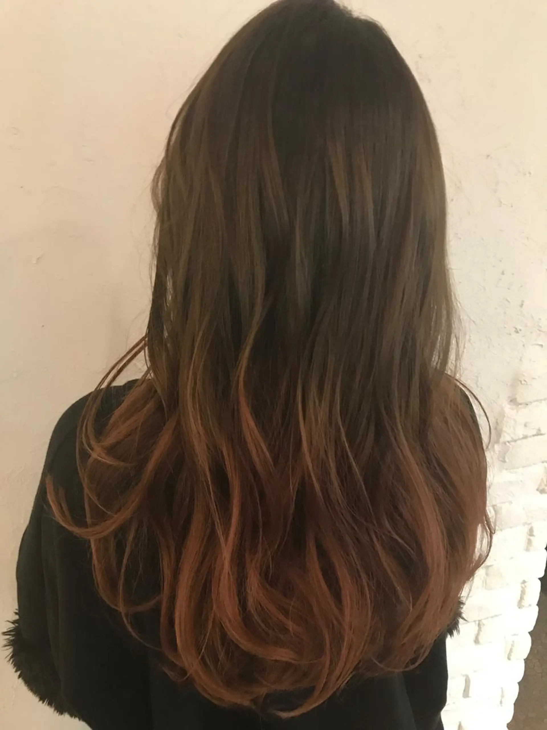 ロング カラー グラデーションカラー ピンクカラー 伊藤 優希のヘアスタイル