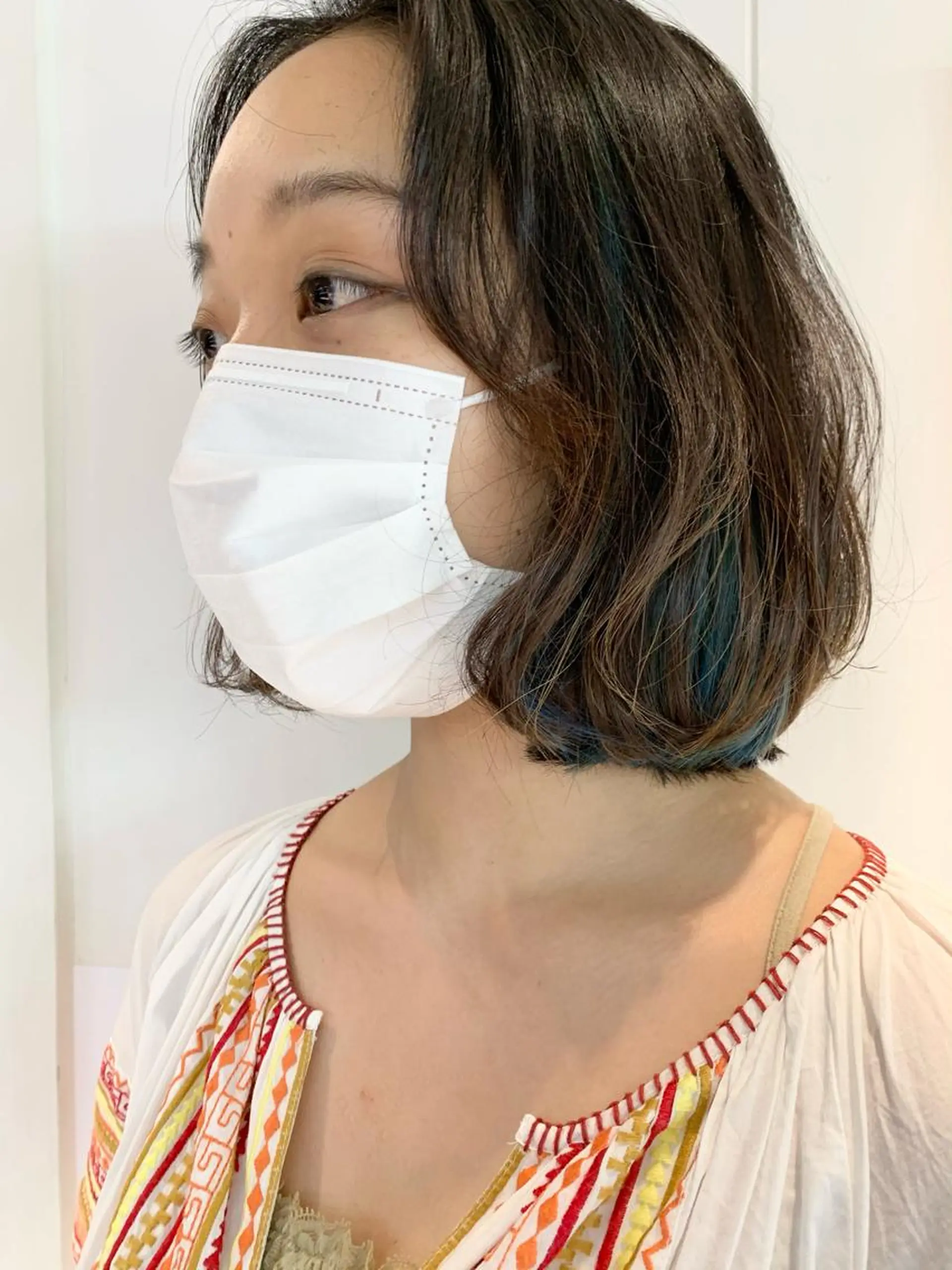 ミディアム カラー オチ ハナのヘアスタイル