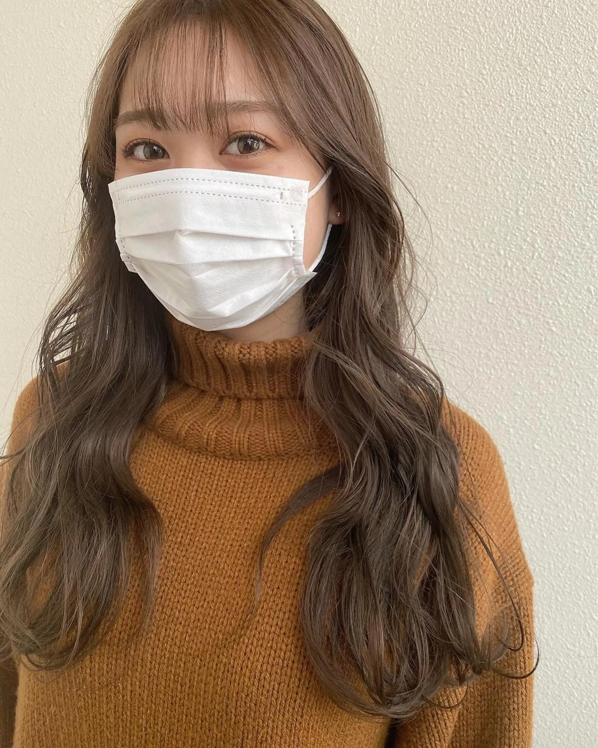 セミロング カラー GiseL アンリのヘアスタイル