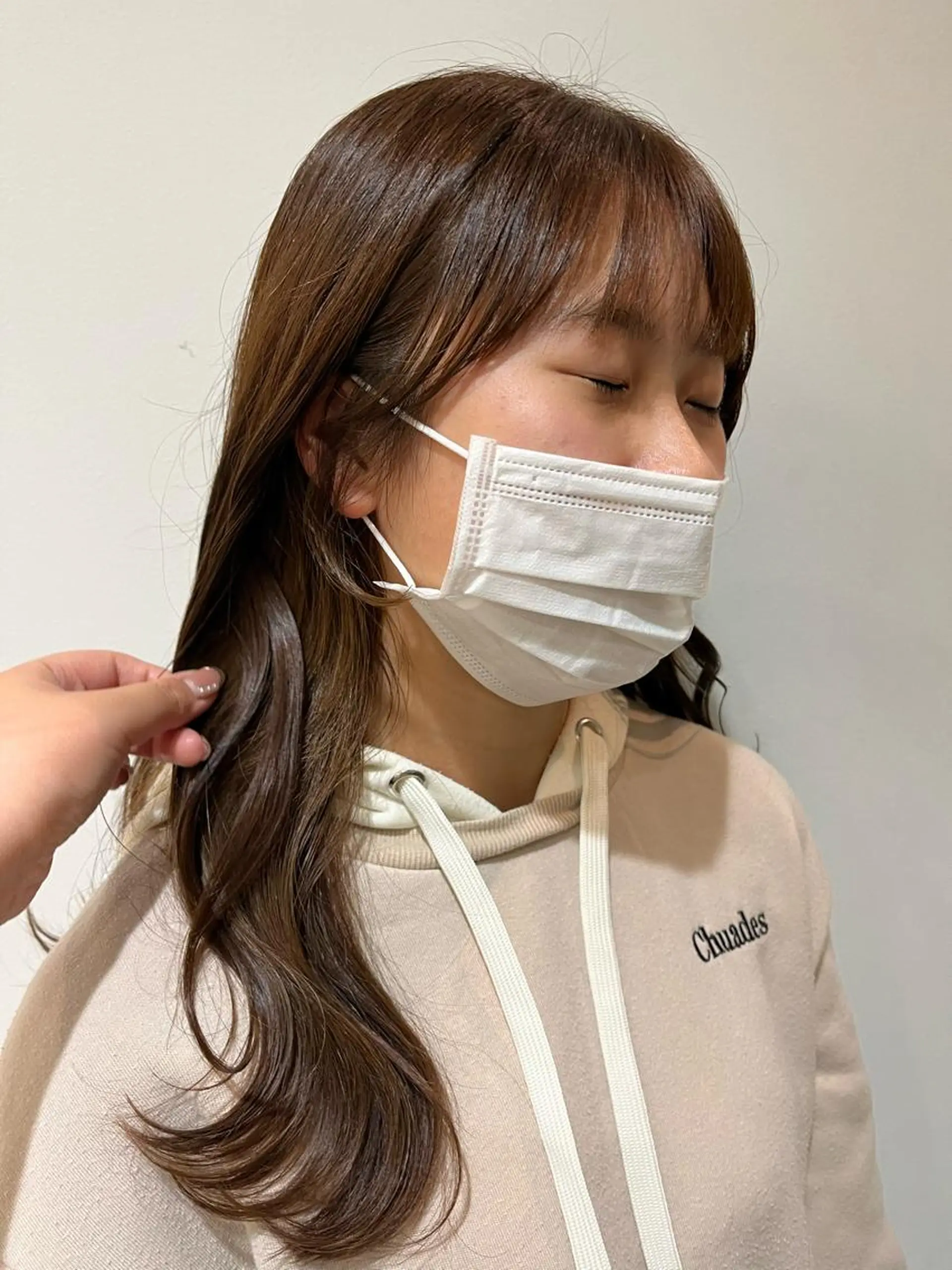 ロング サイドバング 西崎 満里奈のヘアスタイル