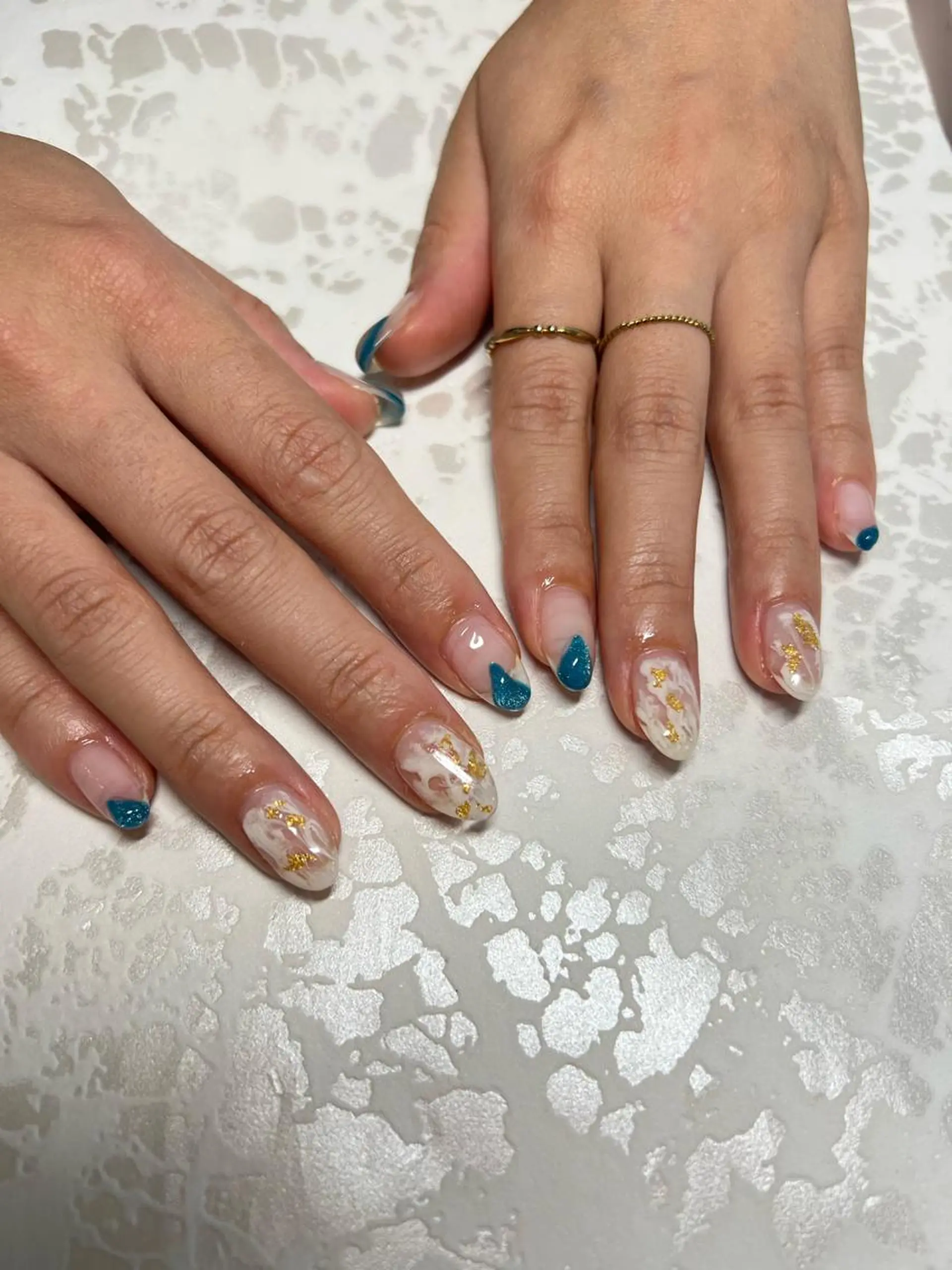 ネイル オーロラネイル ジェルネイル 韓国ネイル マグネットネイル ミラーネイル ハンドネイル ハンドケア ちゅるんネイル🪄 耳ツボジュエリー🔗のネイルデザイン