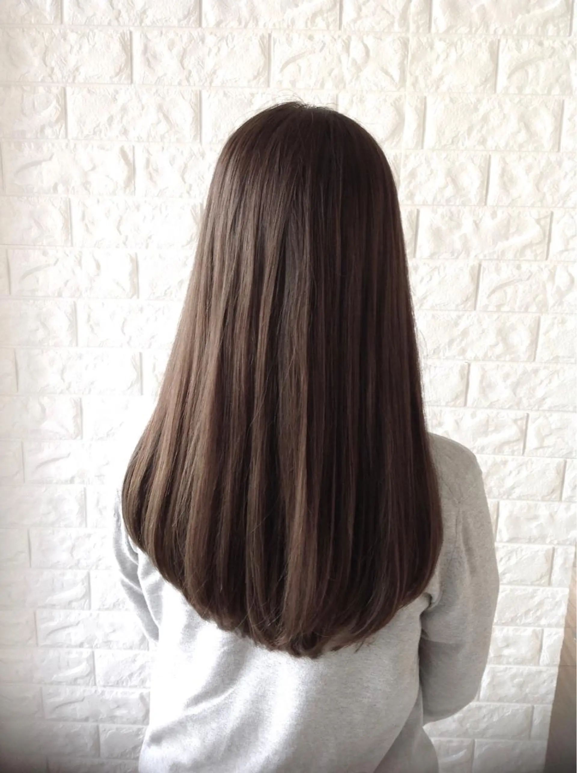 ロング カラー ベージュカラー 透明感カラー オリーブベージュ カット ヘアカラー エイジングケア特化 美容師✂️山崎竜二のヘアスタイル