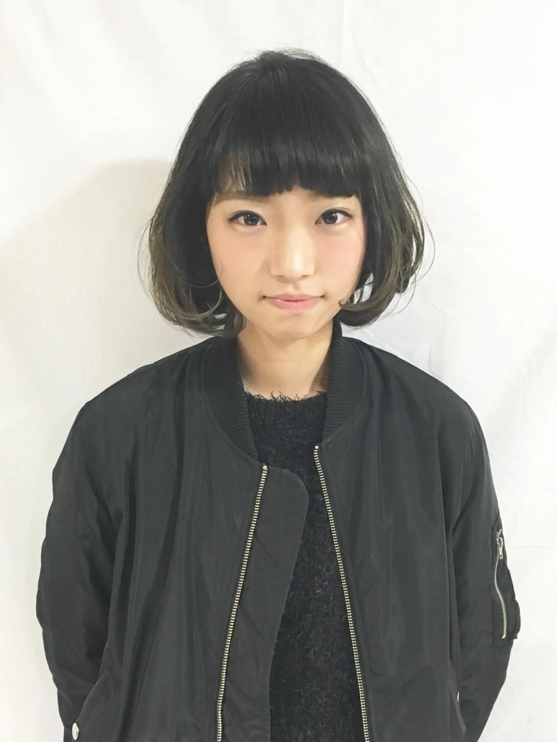 ショート ミディアム カラー パーマ アッシュ グラデーションカラー LUCK本厚木 浦住 貴大のヘアスタイル