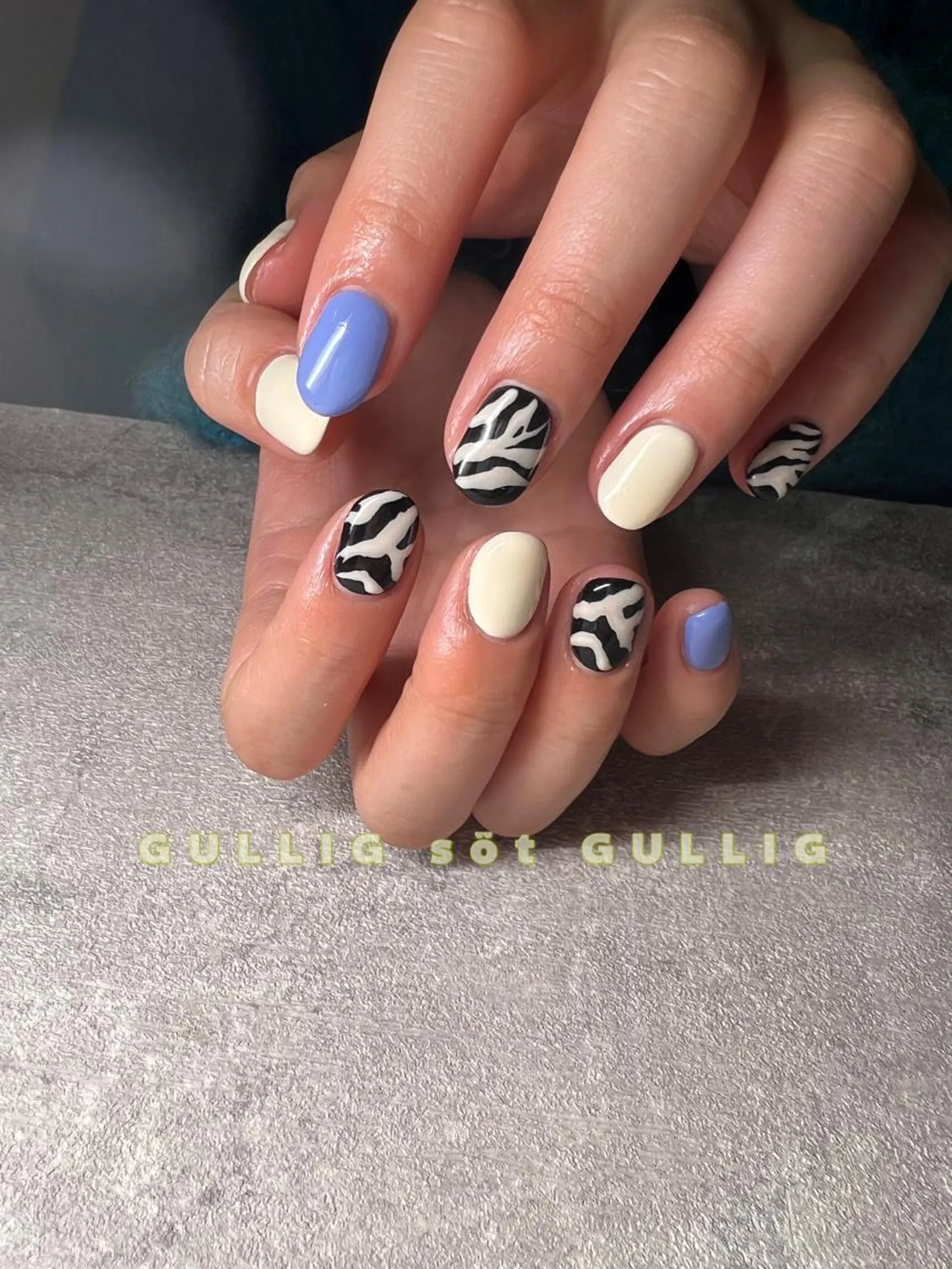 ネイル ハンドネイル GULLIG söt GULLIGのネイルデザイン