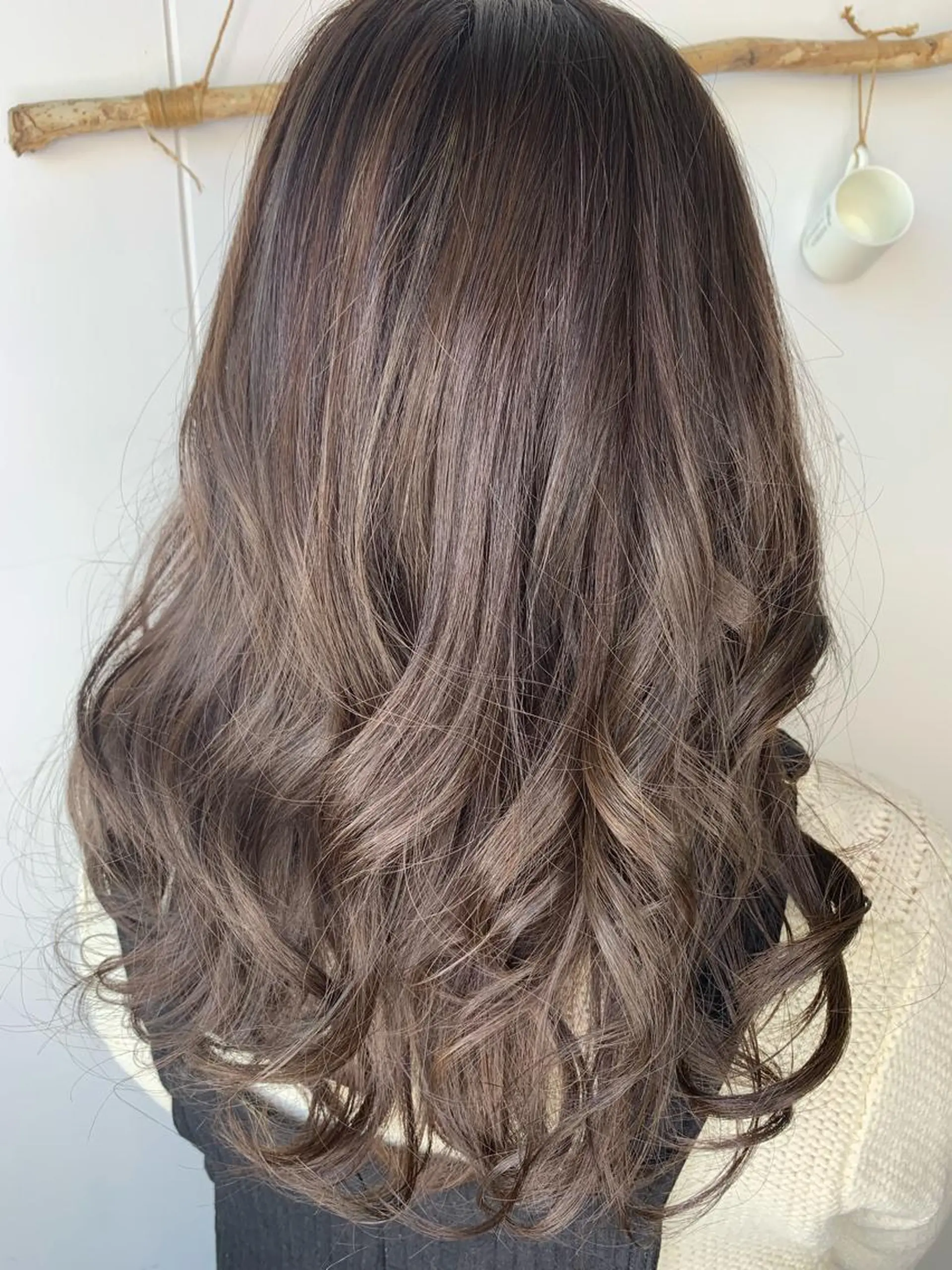 セミロング SALTO所属・RINKA 琳茄のヘアスタイル