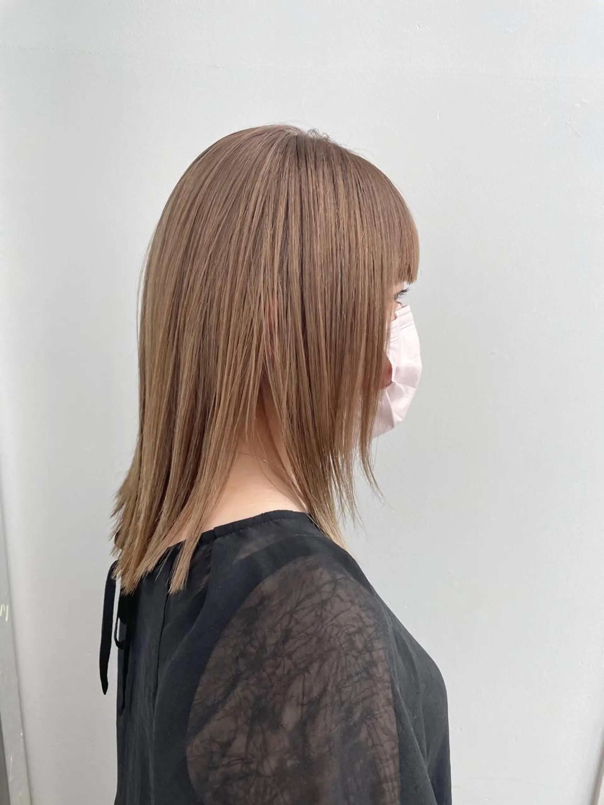 カラー ベージュカラー ブリーチ ハイトーンカラー ハイトーンベージュ OAK 学芸大学所属・秋葉萌　透明感カラー /レイヤー/ボブ♡のヘアスタイル