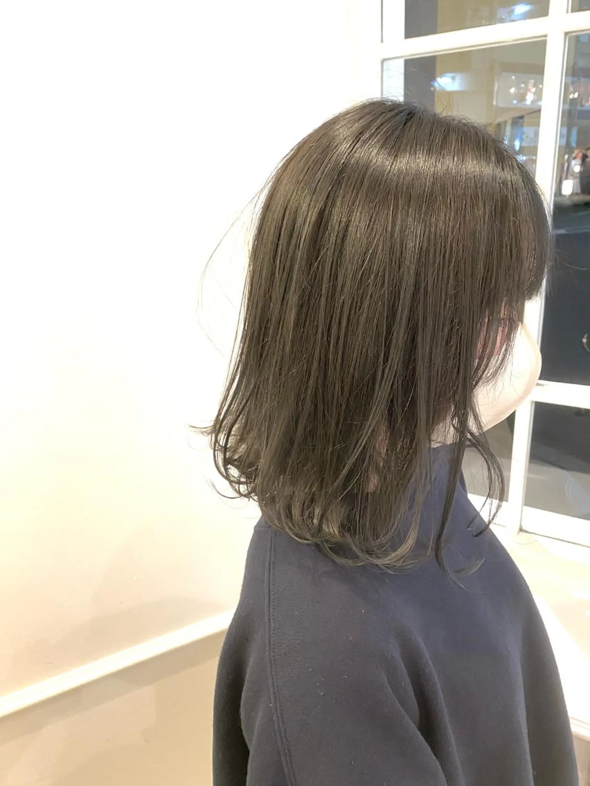 ミディアム カラー ブルーカラー ブルージュ カット ヘアカラー トリートメント 谷合 貴志のヘアスタイル