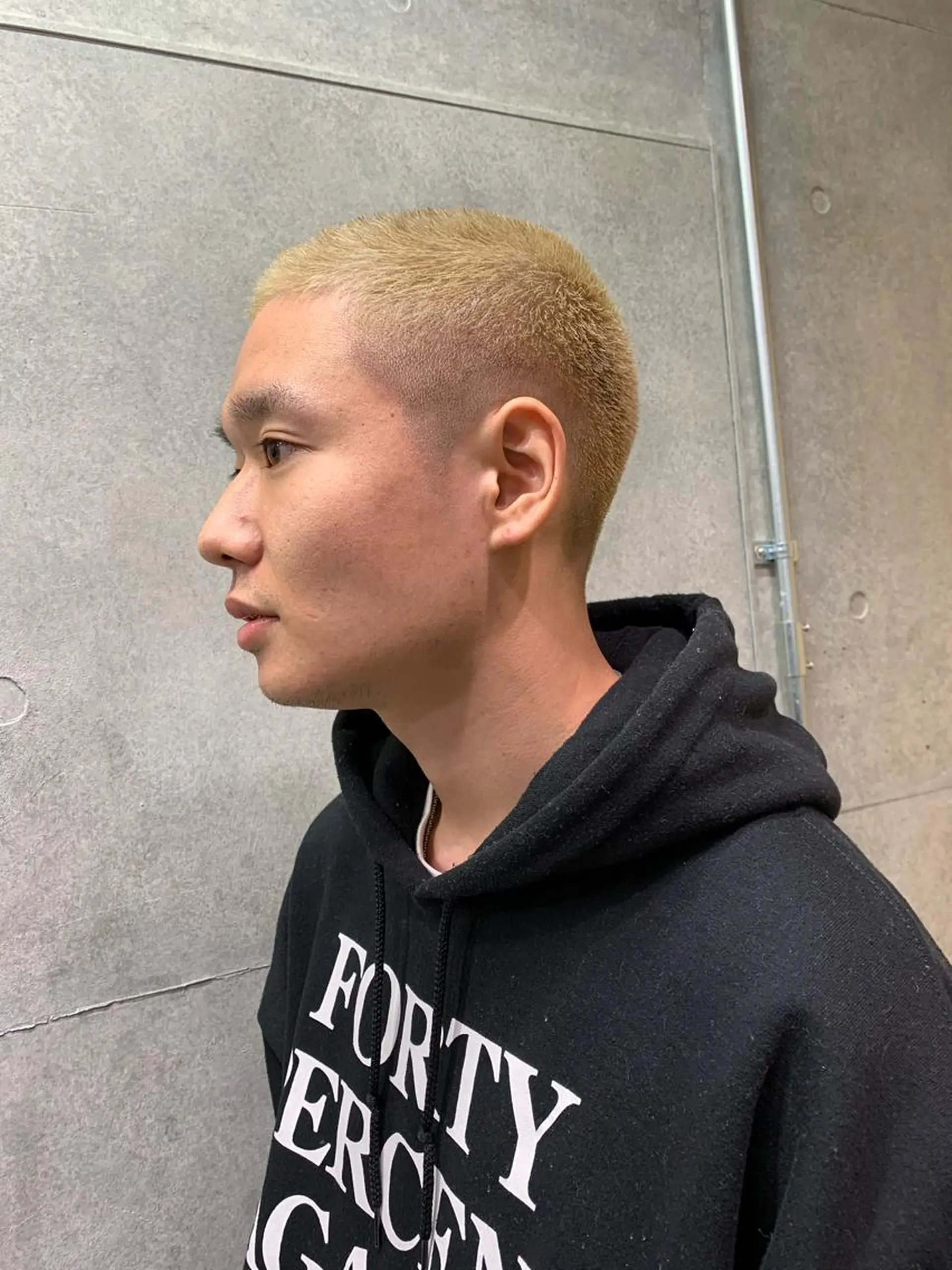 メンズ フェードカット カット ヘアカラー トリートメント オシャレ髪✔️ 店長オオキアキヒロのヘアスタイル