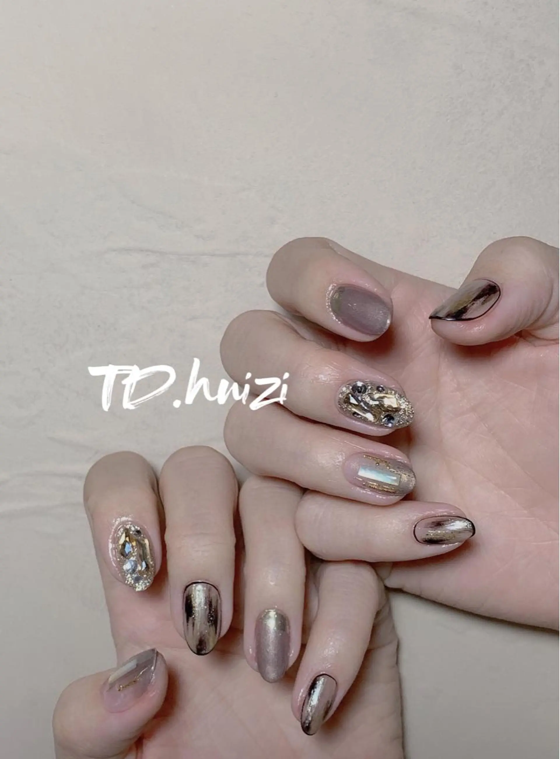 ミディアム めぐみのネイルサロン 惠のネイルデザイン