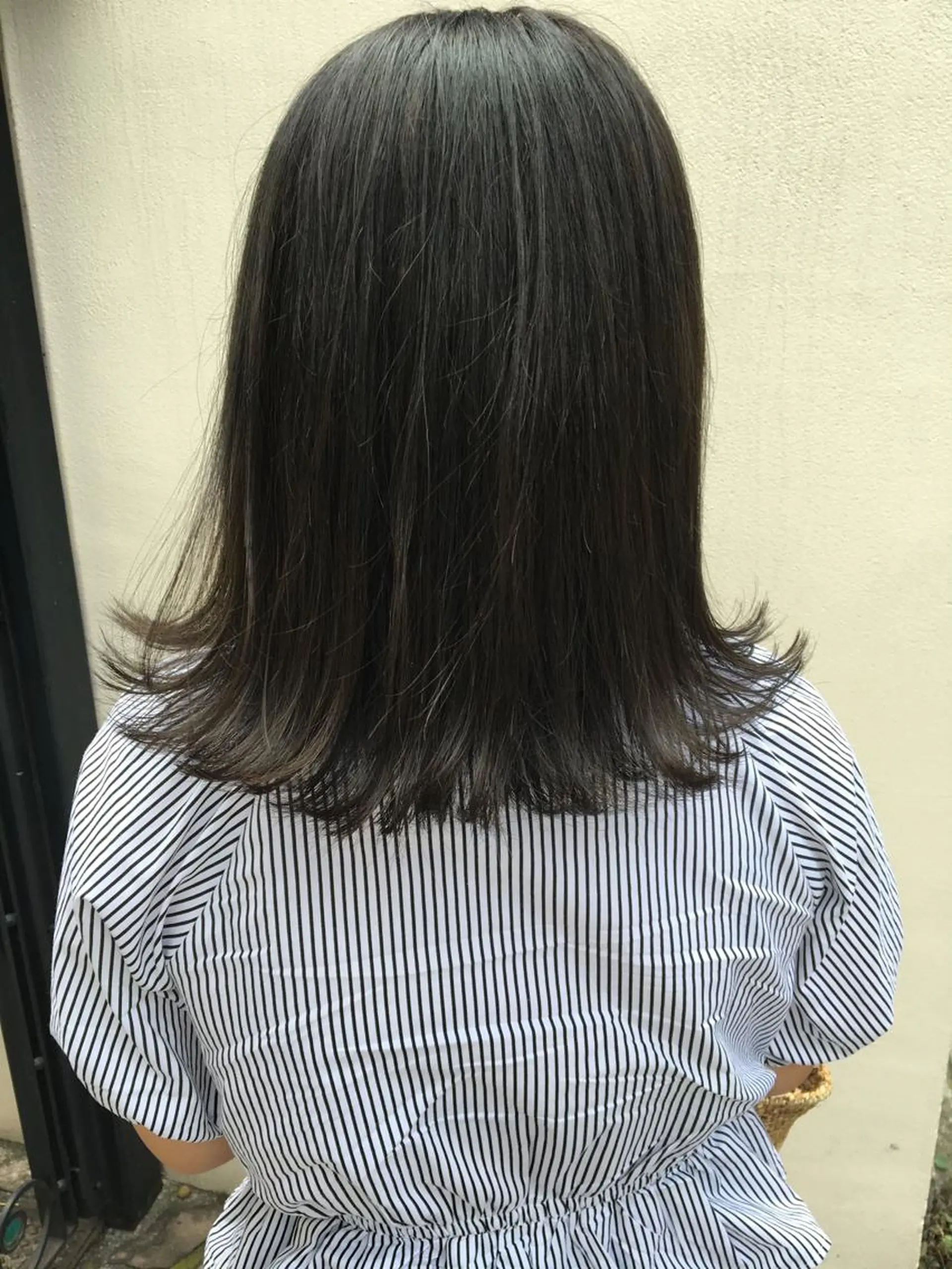 ミディアム カラー THE DAY所属・AKI HASHIMOTOのヘアスタイル