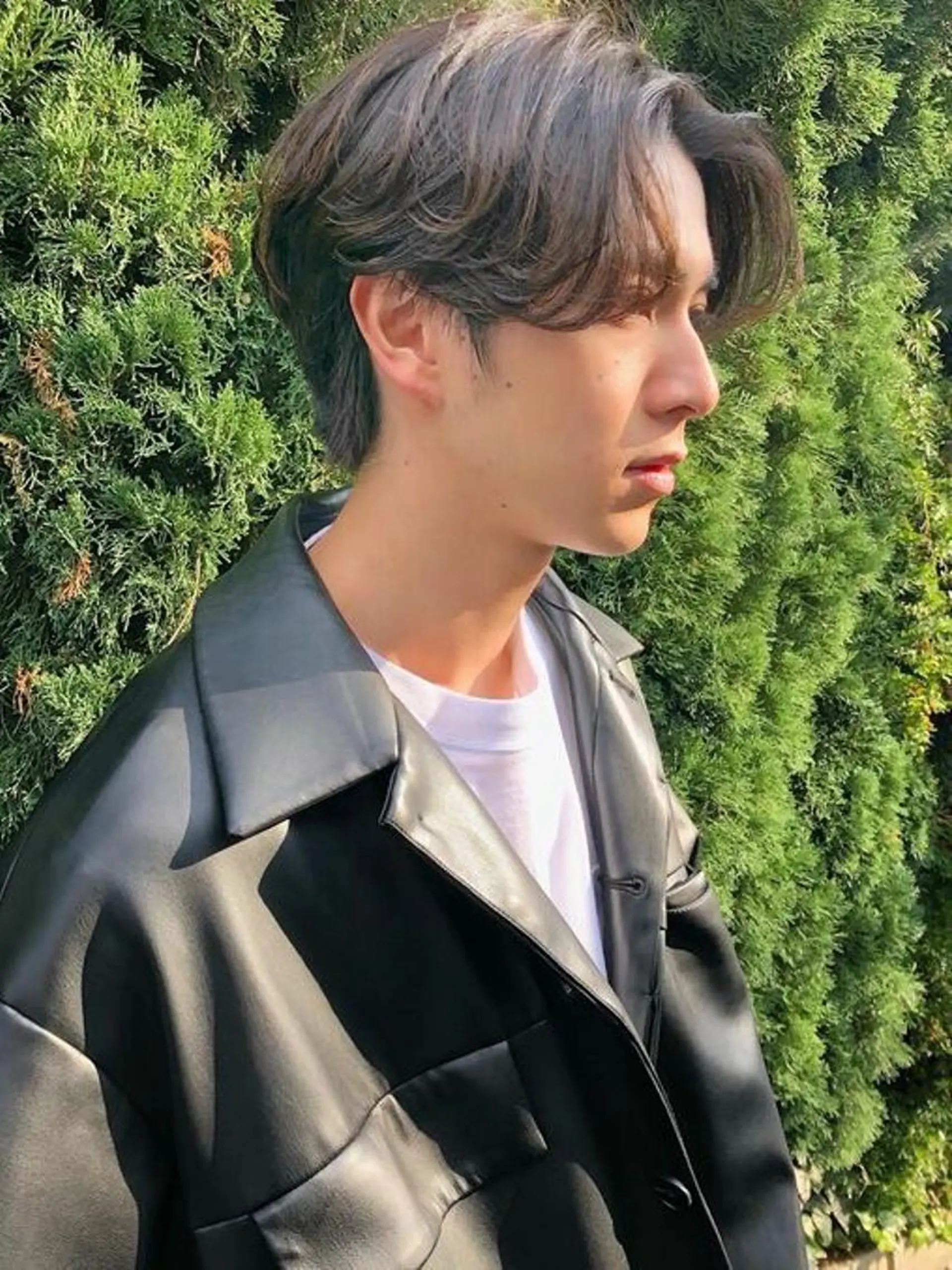 メンズ センターパート RIN／韓国ヘア レイヤーカットのヘアスタイル