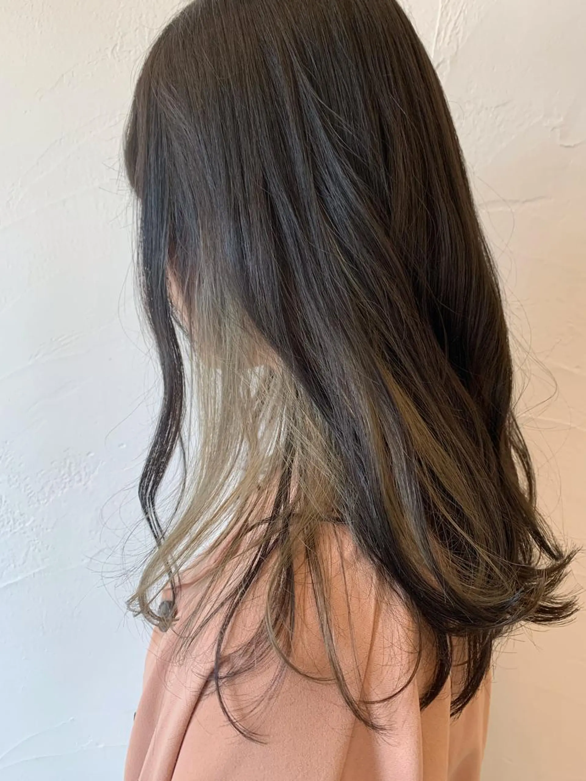 ロング カラー ベージュカラー インナーカラー Hair Musee   柱店所属・topstylist 吉住 早織のヘアスタイル