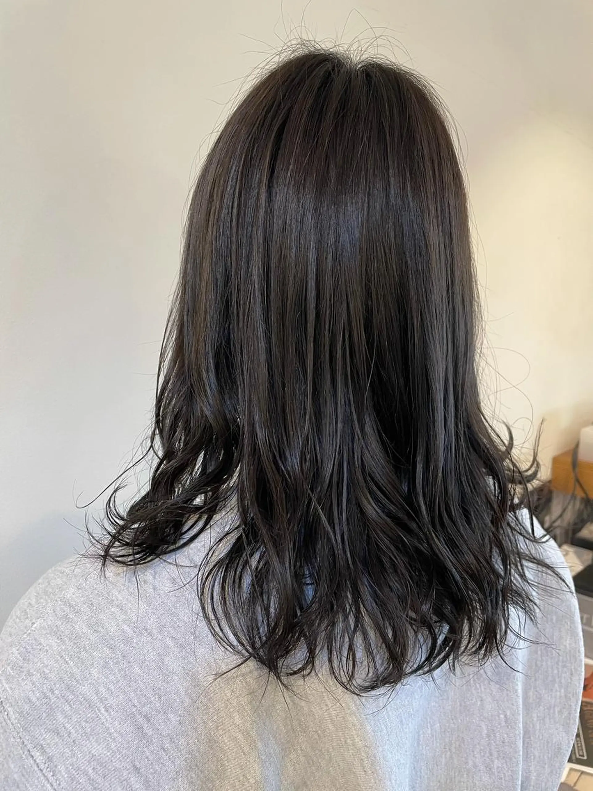 セミロング カラー 悠 亜のマツエク・マツパデザイン