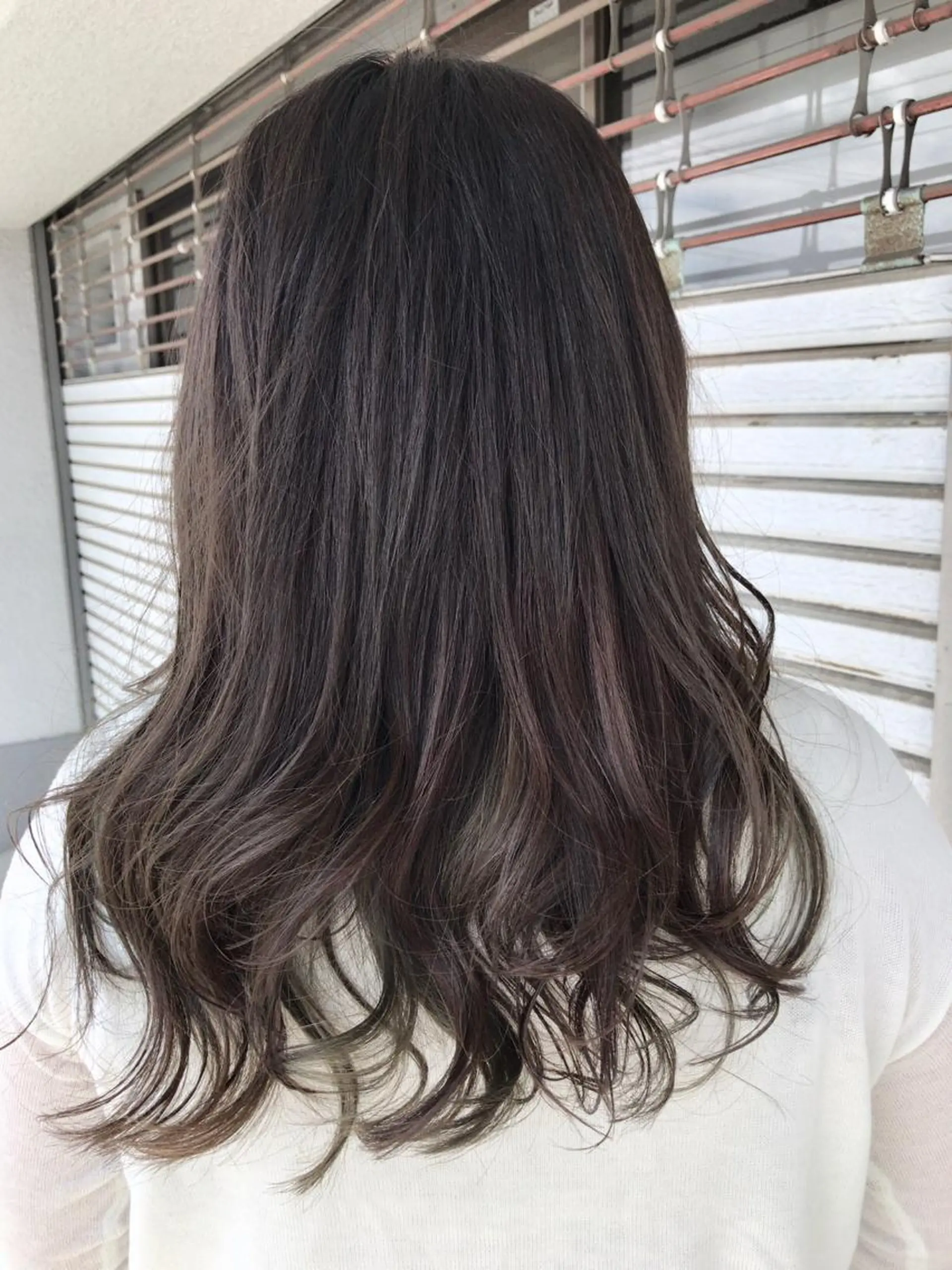 ミディアム カラー デザインカラー レイヤーカット匠 イソザキノリユキのヘアスタイル