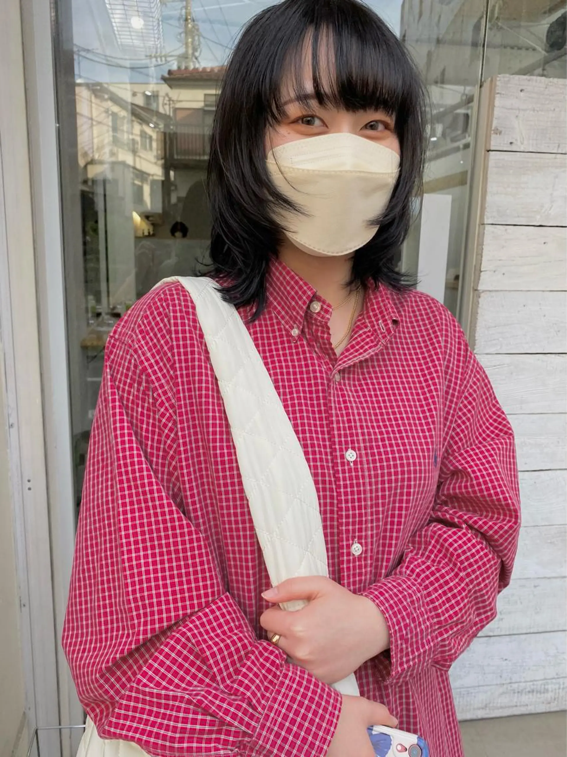 ミディアム カラー 黒髪 ブルーカラー ブルーブラック ウルフカット カット ヘアカラー 森貴裕/ベージュ/ パーマ/オリーブのヘアスタイル