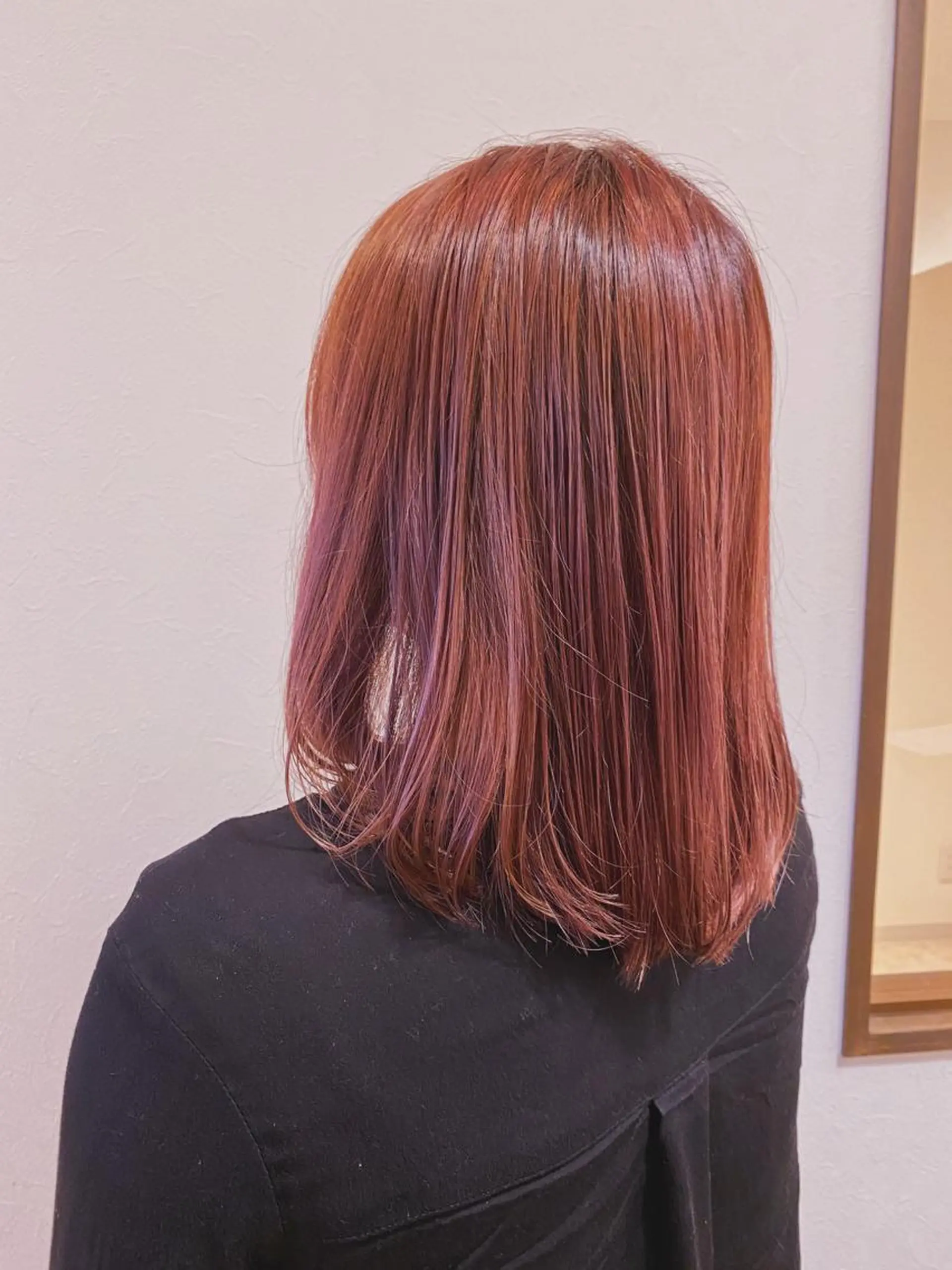 ミディアム 岡本 真実のヘアスタイル