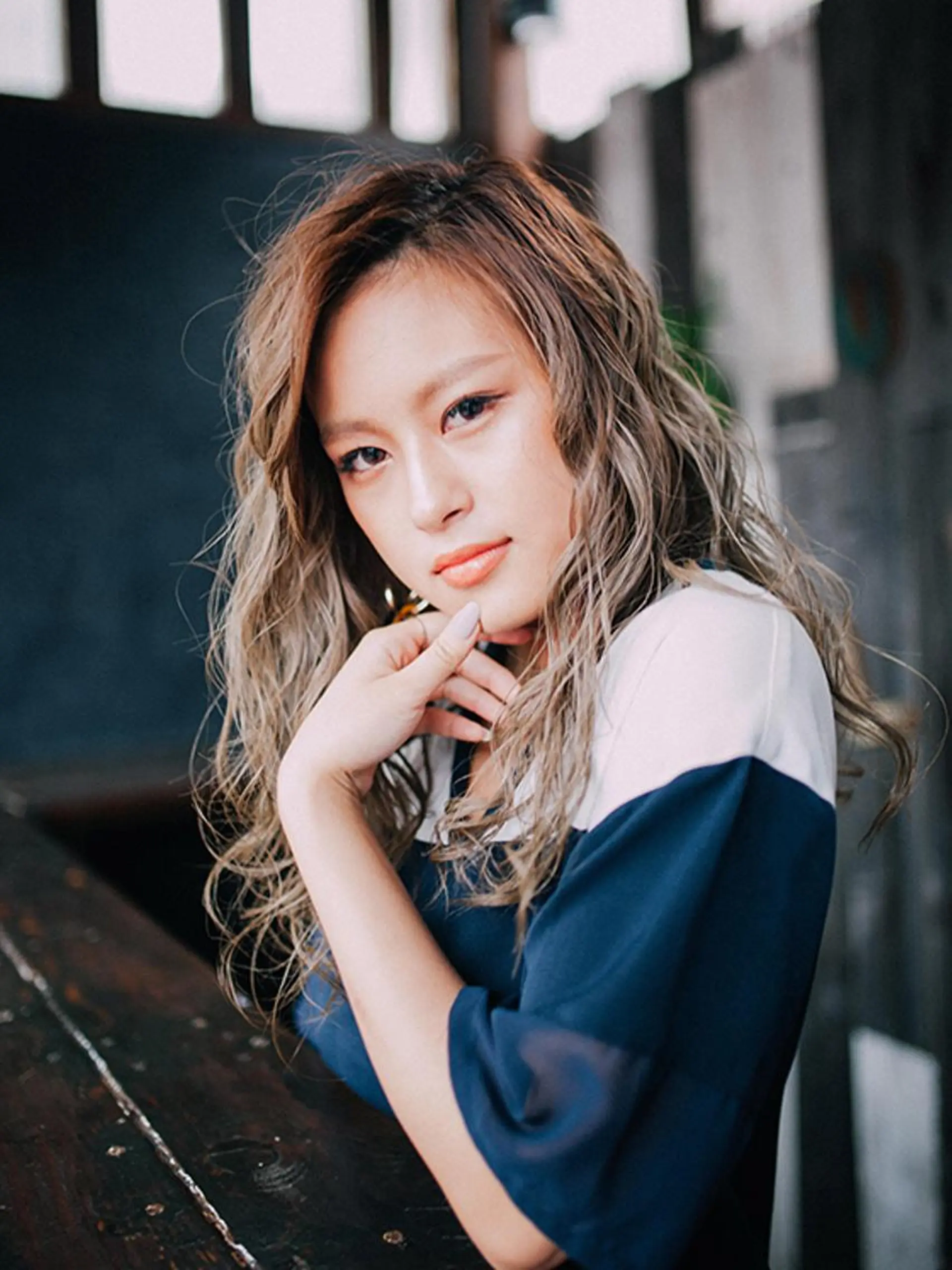 セミロング カラー 【公式】amble luxe池袋東口🩷のヘアスタイル