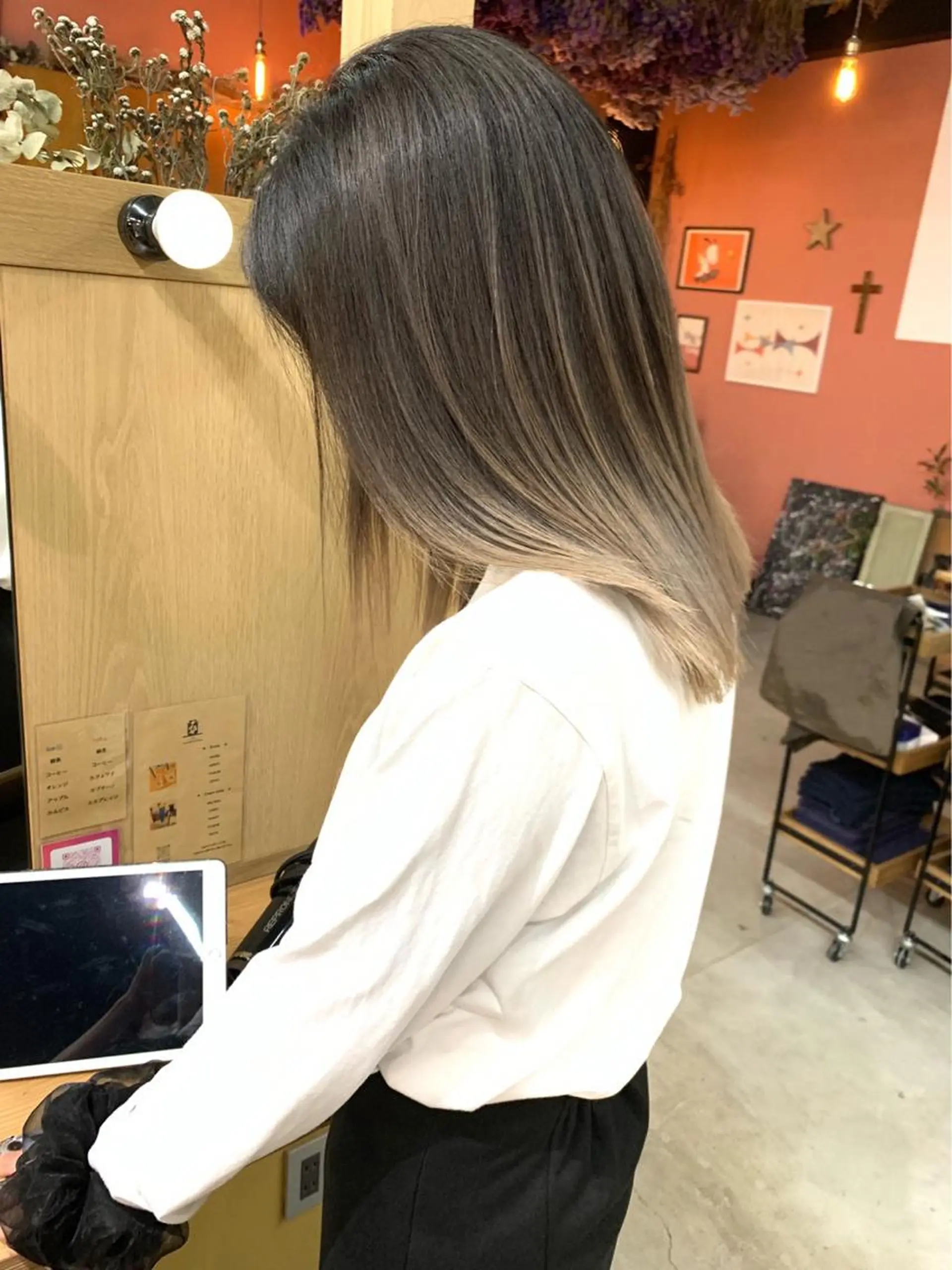 ミディアム カラー ヘアアレンジ ネイル マツエク・マツパ アイブロウ chapter問屋町 💘小室明華のヘアスタイル