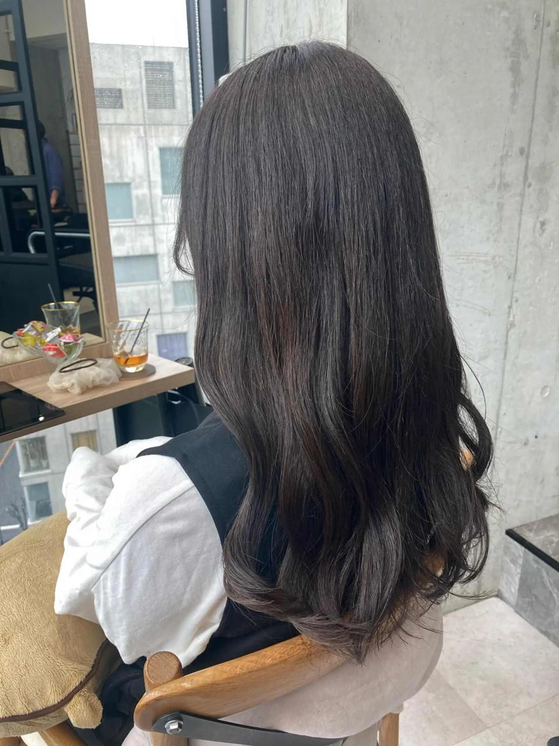 セミロング ヘアカラー トリートメント ✨色持ちの良い艶 カラー✨蟹江真世のヘアスタイル