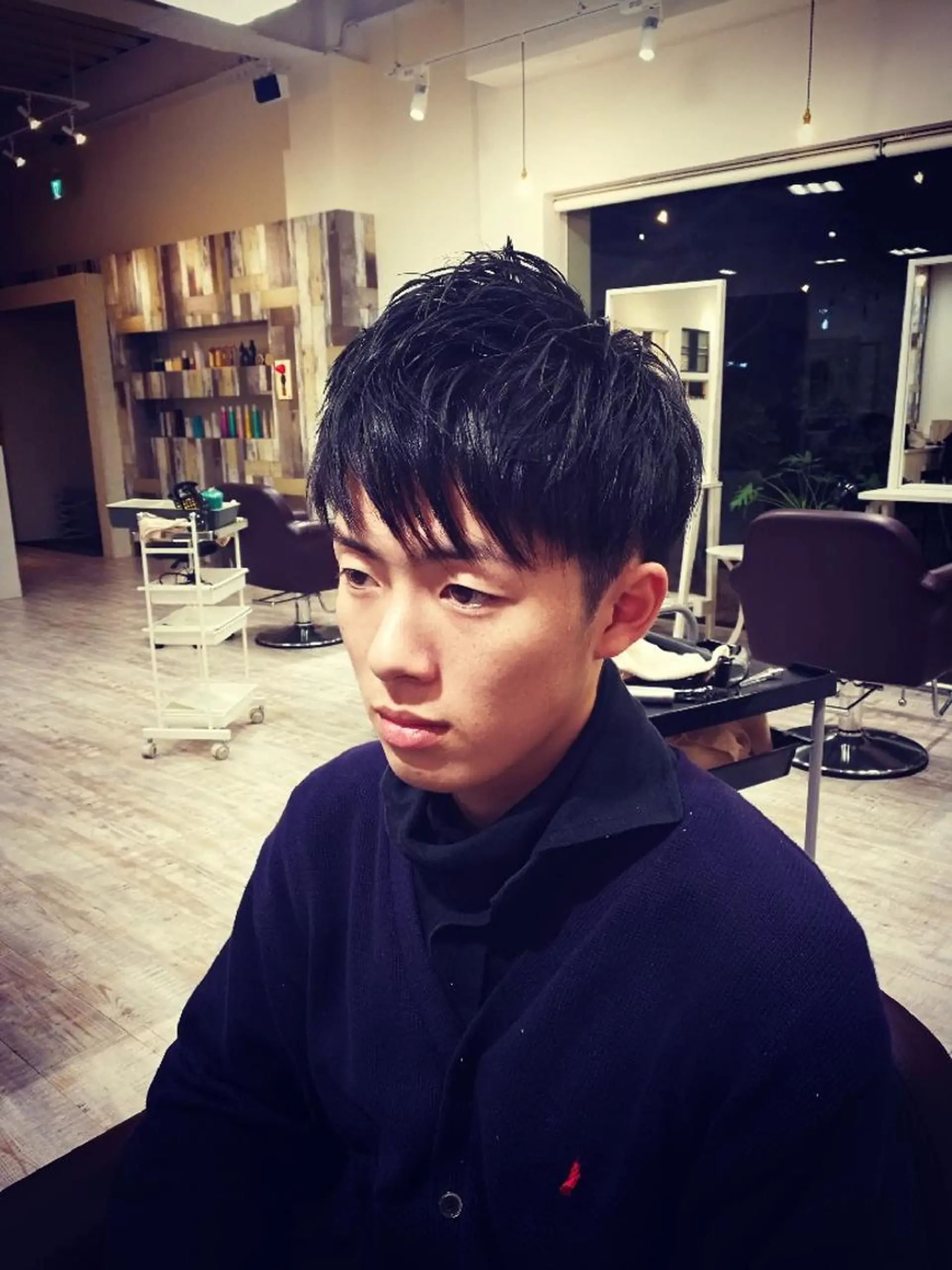 メンズ Aile所属・酸性ストレート／カラ ー/山下高明のヘアスタイル