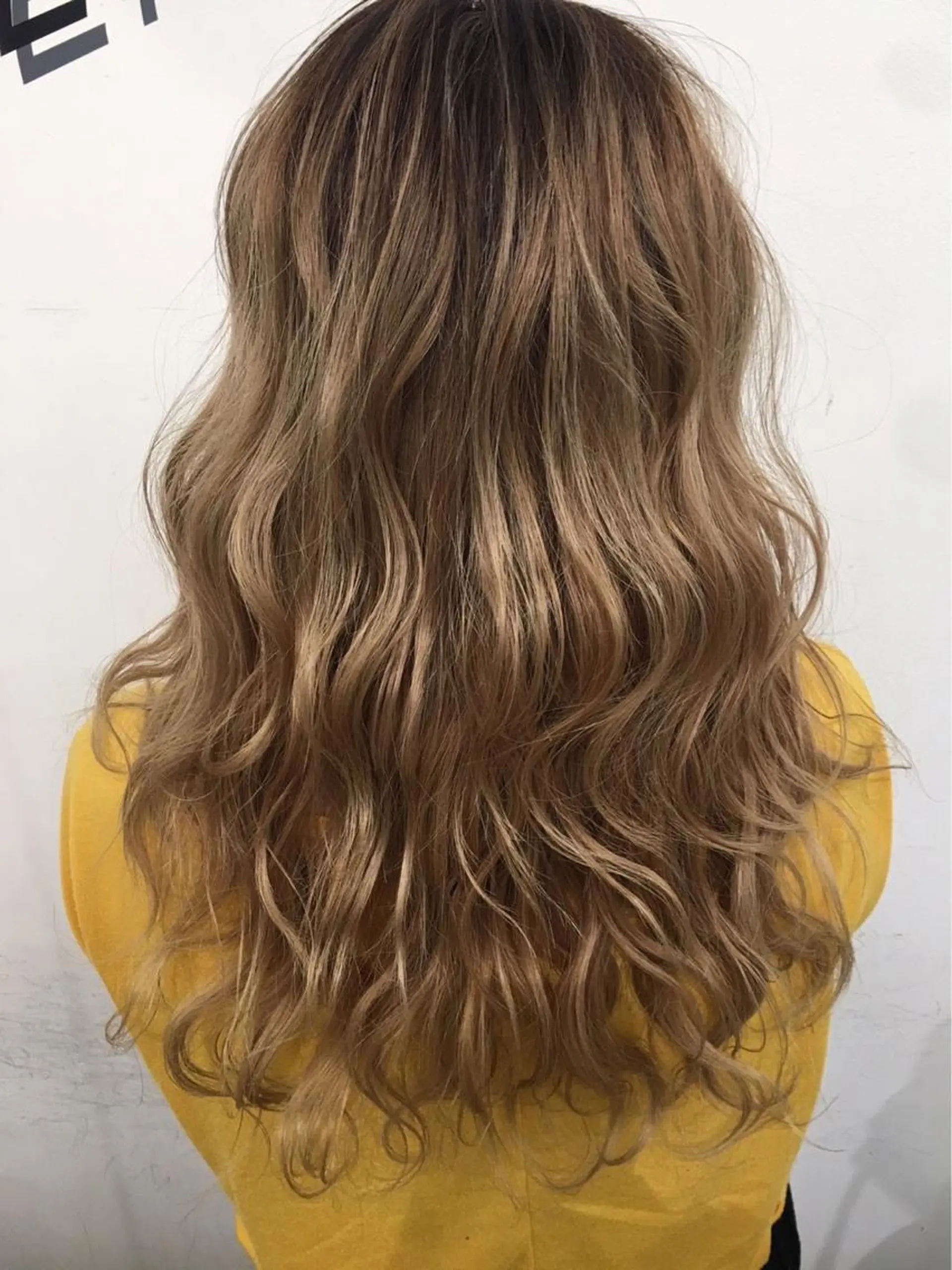 ロング 大人透明感艶カラー 寺田稜のヘアスタイル