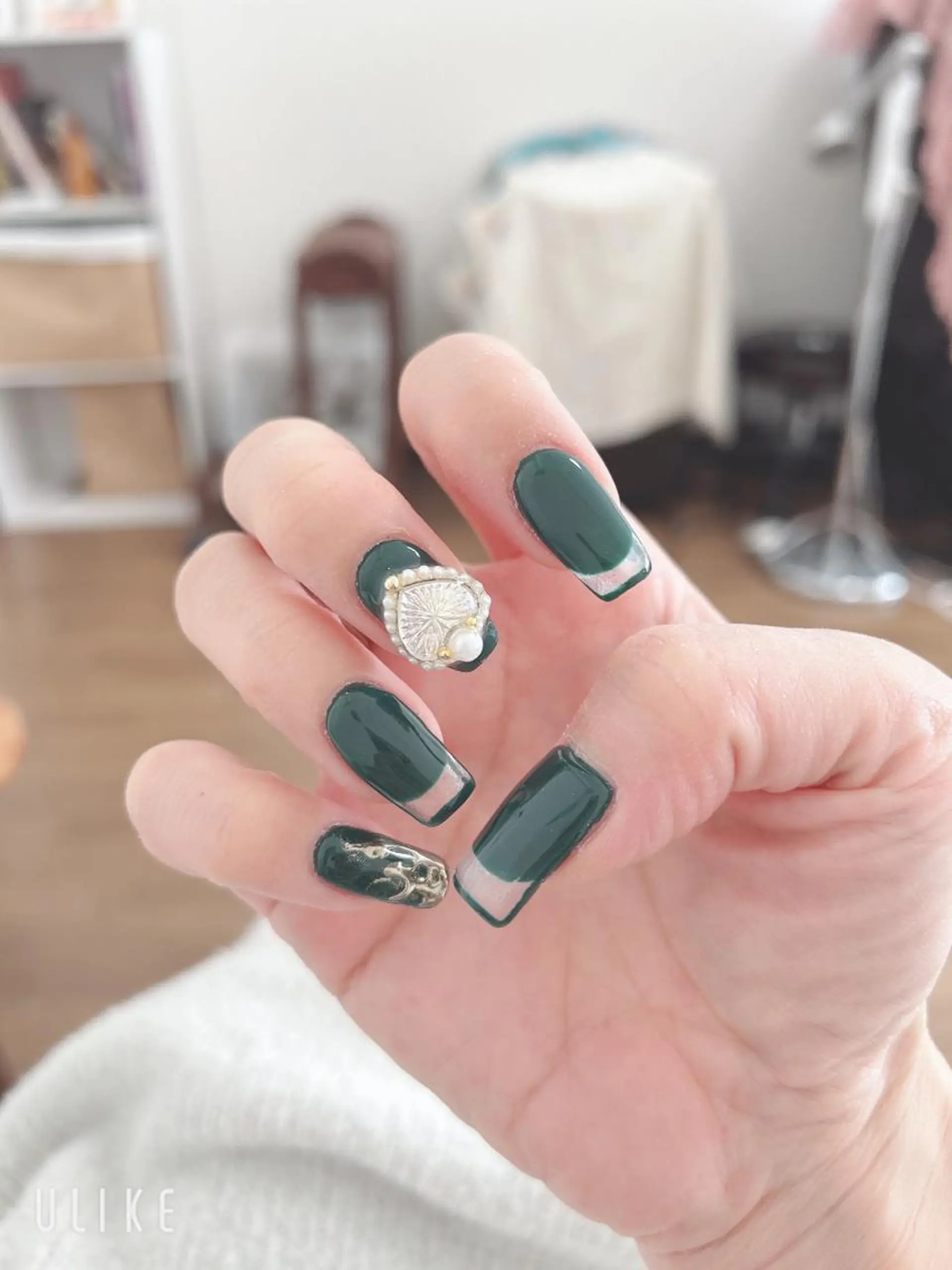 ネイル ハンドネイル ハンドケア 森山 舞のネイルデザイン