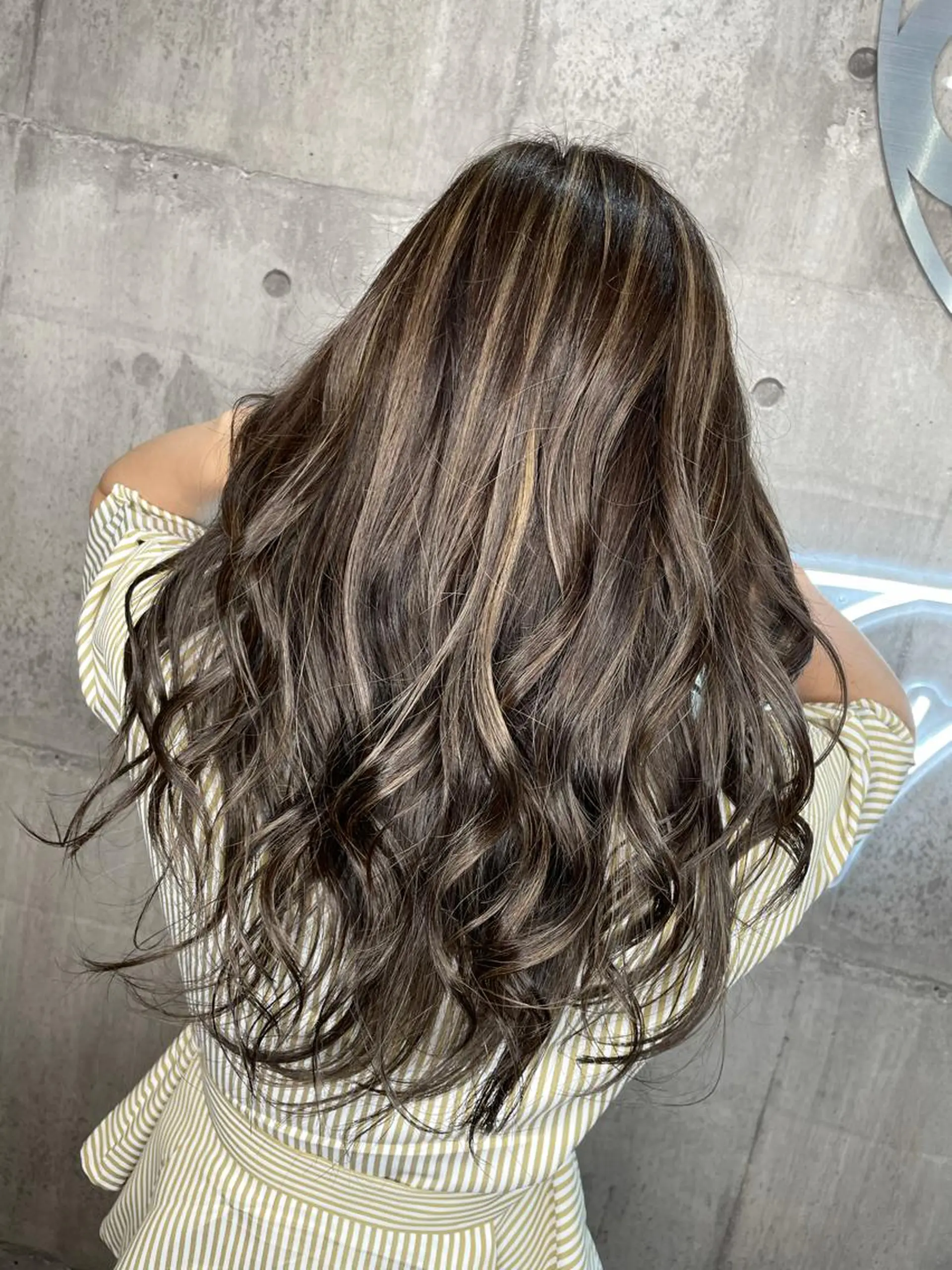 ロング カラー パーマ ヘアアレンジ メンズ キッズ ネイル マツエク・マツパ シールエクステ メンズバレイヤージュ メンズハイライト メンズインナーカラー メンズ韓国風 北千住10分 肥高　壮汰のヘアスタイル