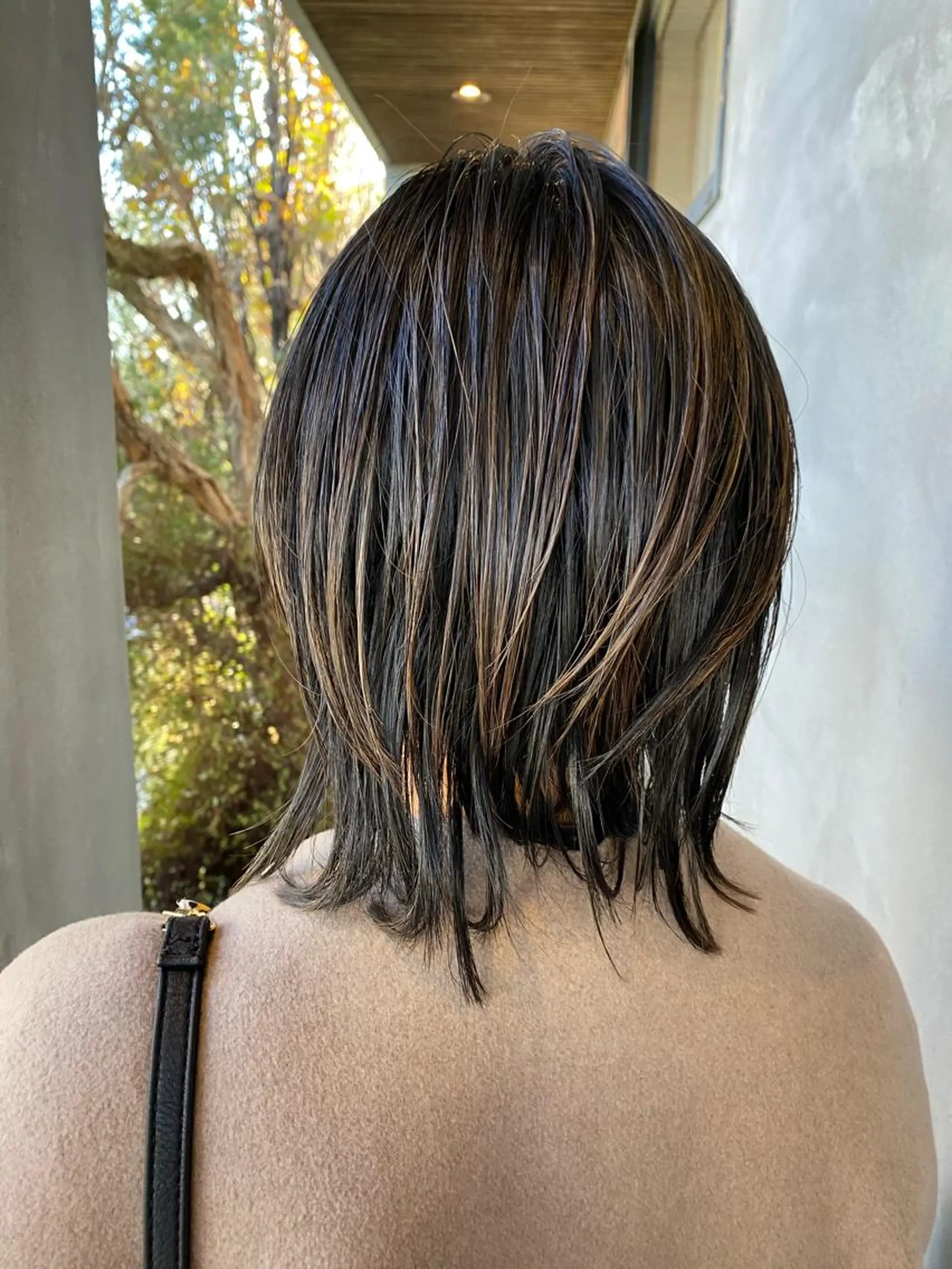 ミディアム カラー DEE okazakiのヘアスタイル