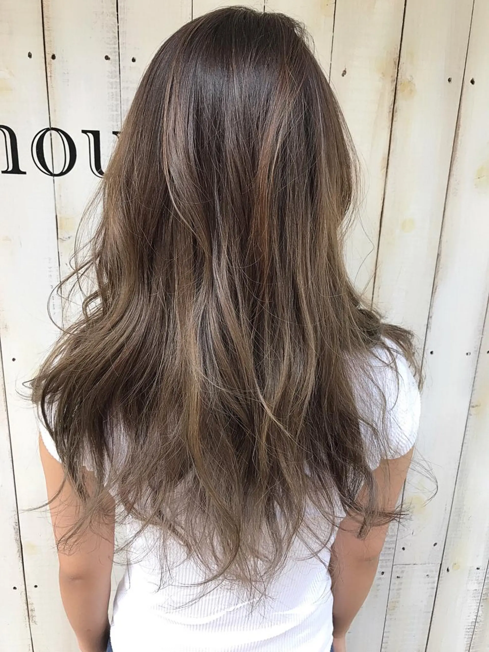 ロング カラー ダブルカラー グレージュ ハイライトカラー ハイライト Eimi エイミのヘアスタイル