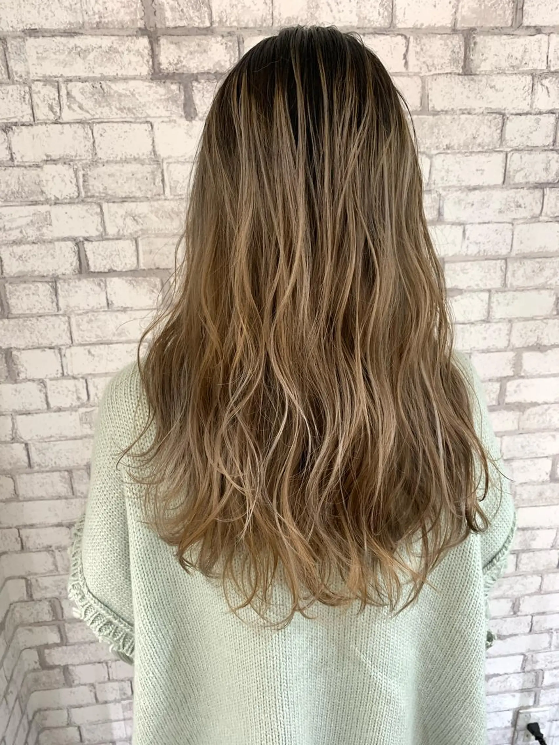 ロング カラー ✂️小顔カット✂️ 山本有紀のヘアスタイル