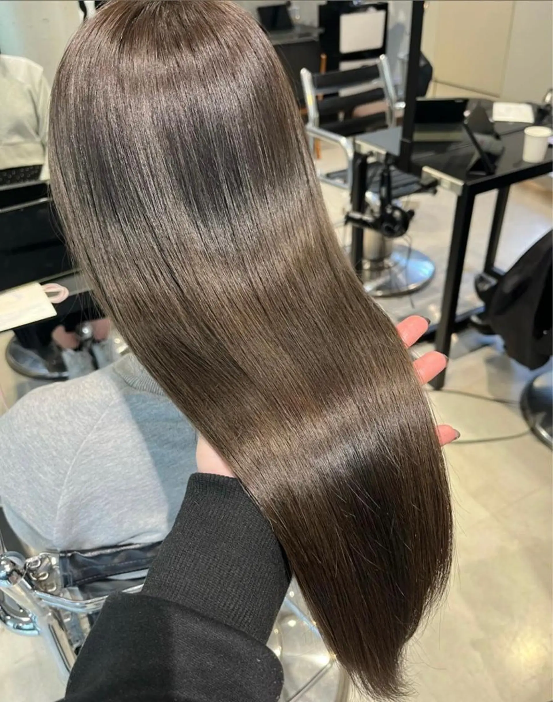 ロング カラー パーマ ヘアアレンジ カット ヘアカラー トリートメント ヘッドスパ ヘアセット 透明感/オリーブ/ グレージュ/YUKAのヘアスタイル