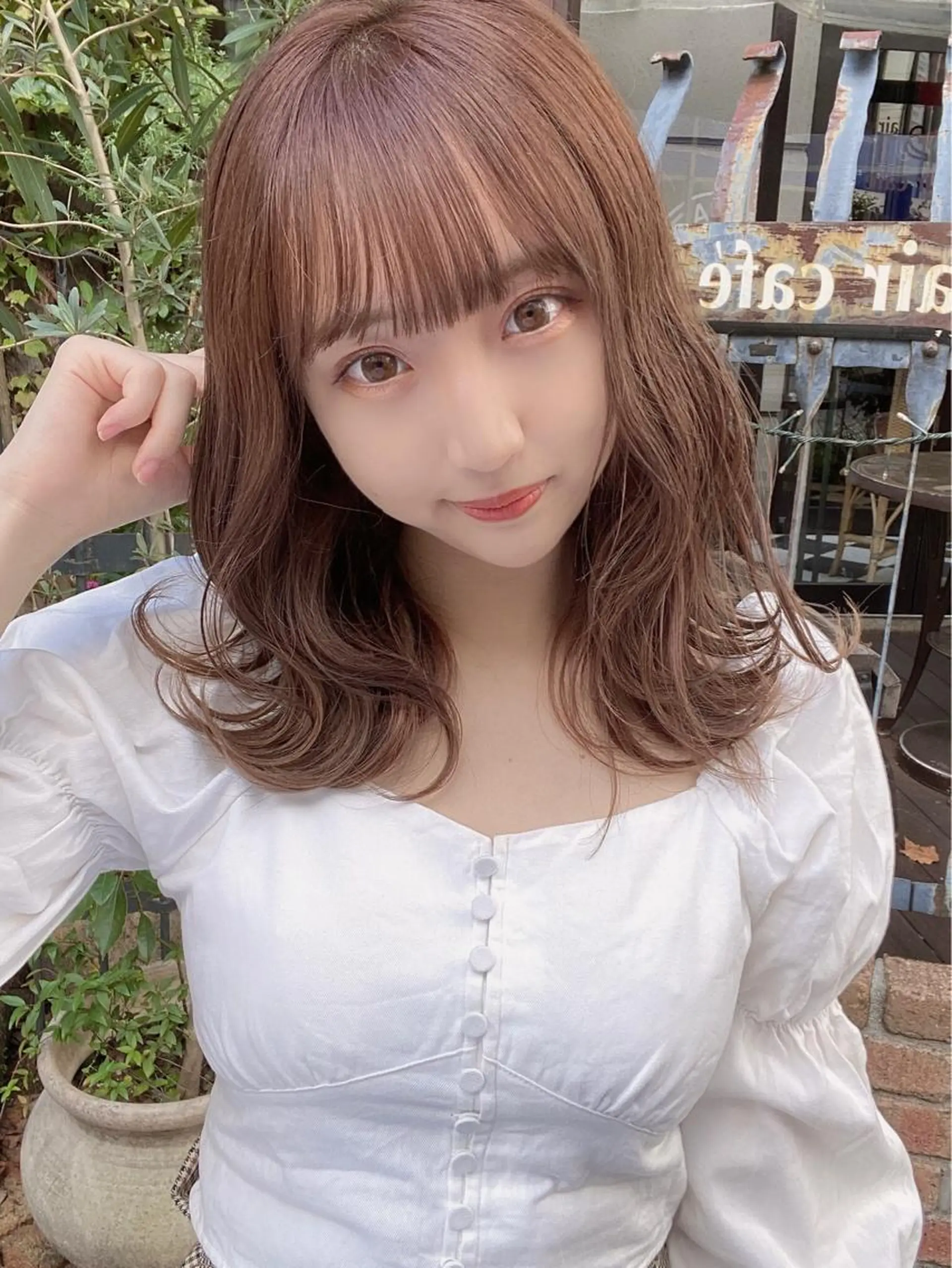 ミディアム カラー パーマ バレイヤージュ ブリーチ ケアブリーチ ダブルカラー ハイライトカラー ヘアカラー トリートメント 新宿✨顔周りカット 韓国ヘア/坂本亜裟海のヘアスタイル