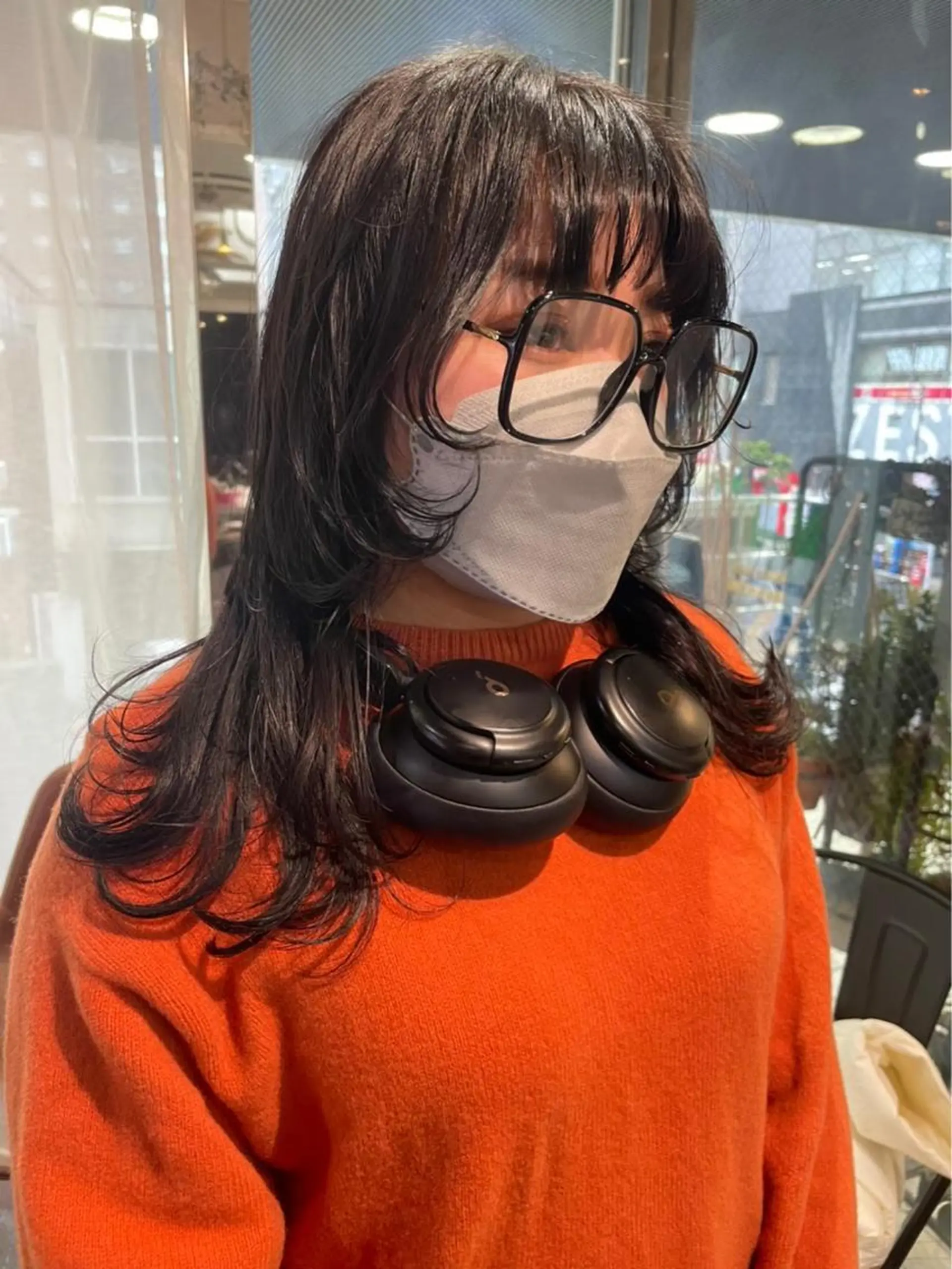 ロング カラー パーマ ベージュカラー 黒髪 ブリーチ ブルーカラー ブルーブラック 酸性ストレート 🤍🎀honokaのヘアスタイル