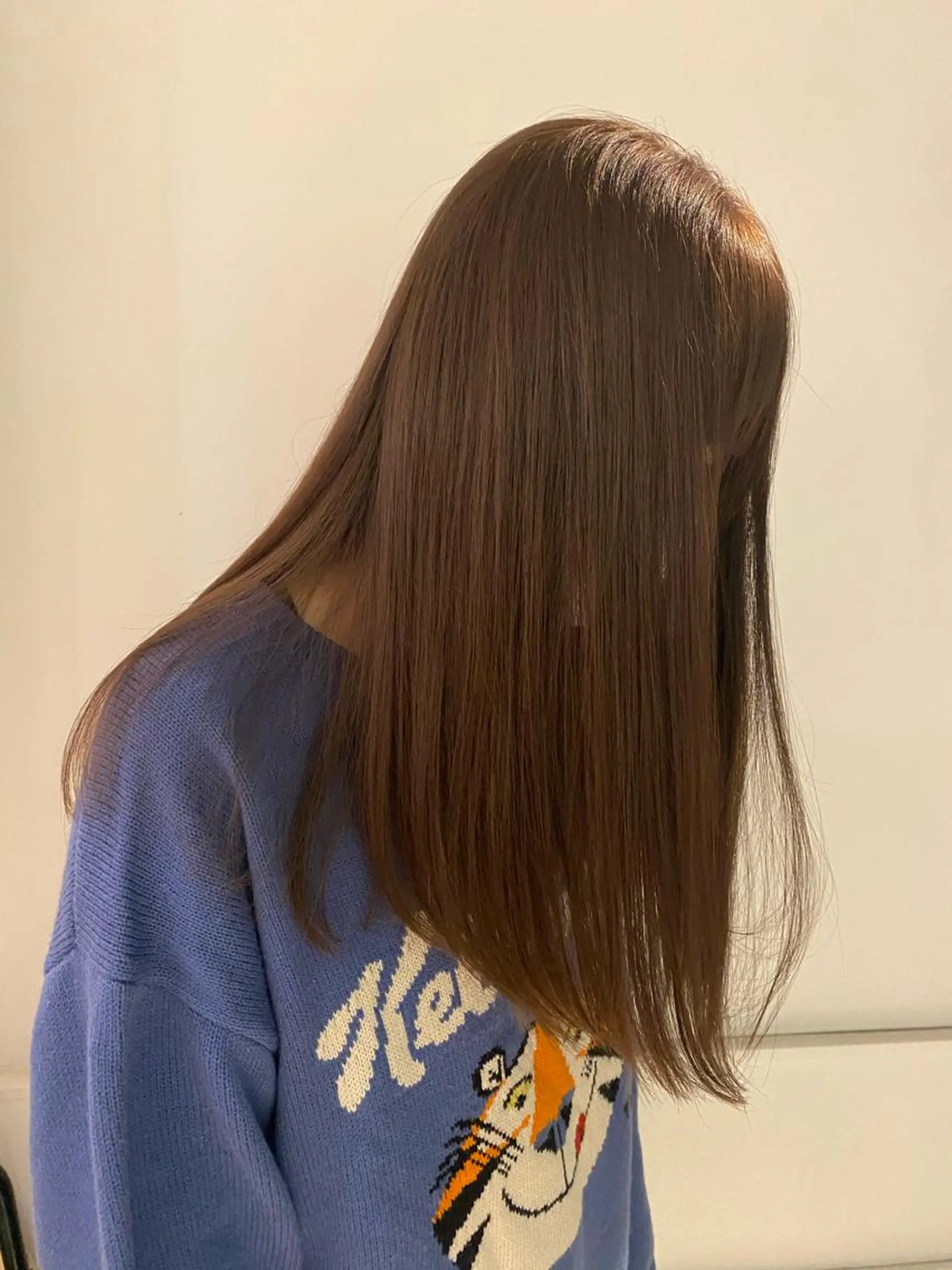 ロング saya🌿レイヤー カット/透明感カラーのヘアスタイル