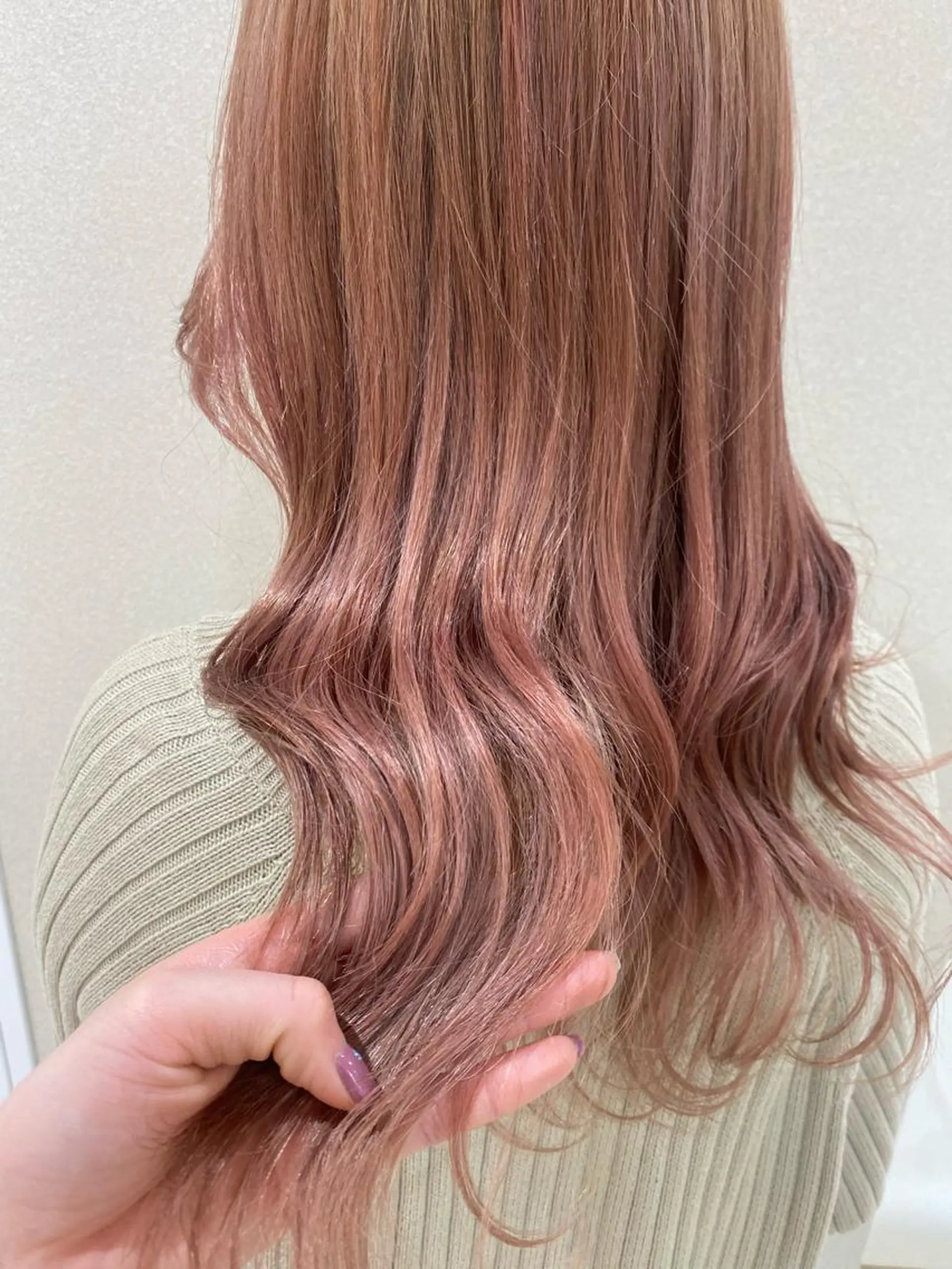 セミロング ヘアカラー トリートメント ヘッドスパ mina .のヘアスタイル