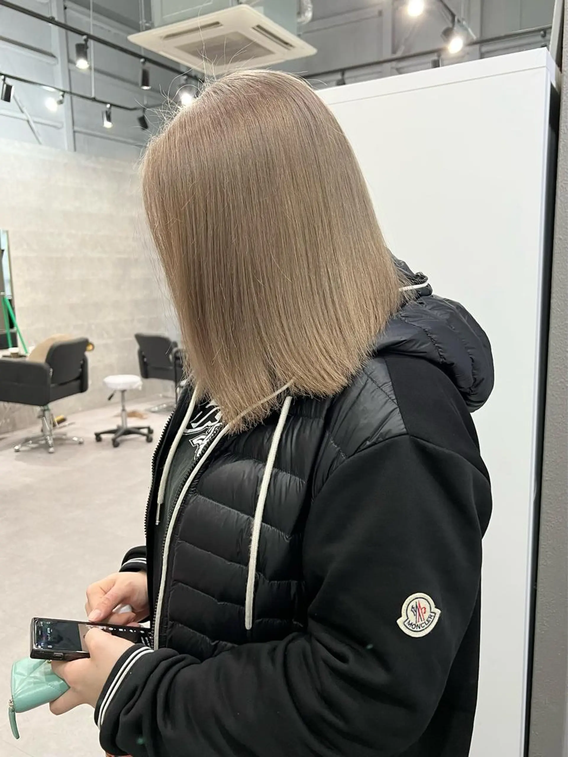 ミディアム カラー バレイヤージュ ブリーチ ケアブリーチ ダブルカラー ハイトーンカラー ヘアカラー トリートメント Via officialのヘアスタイル