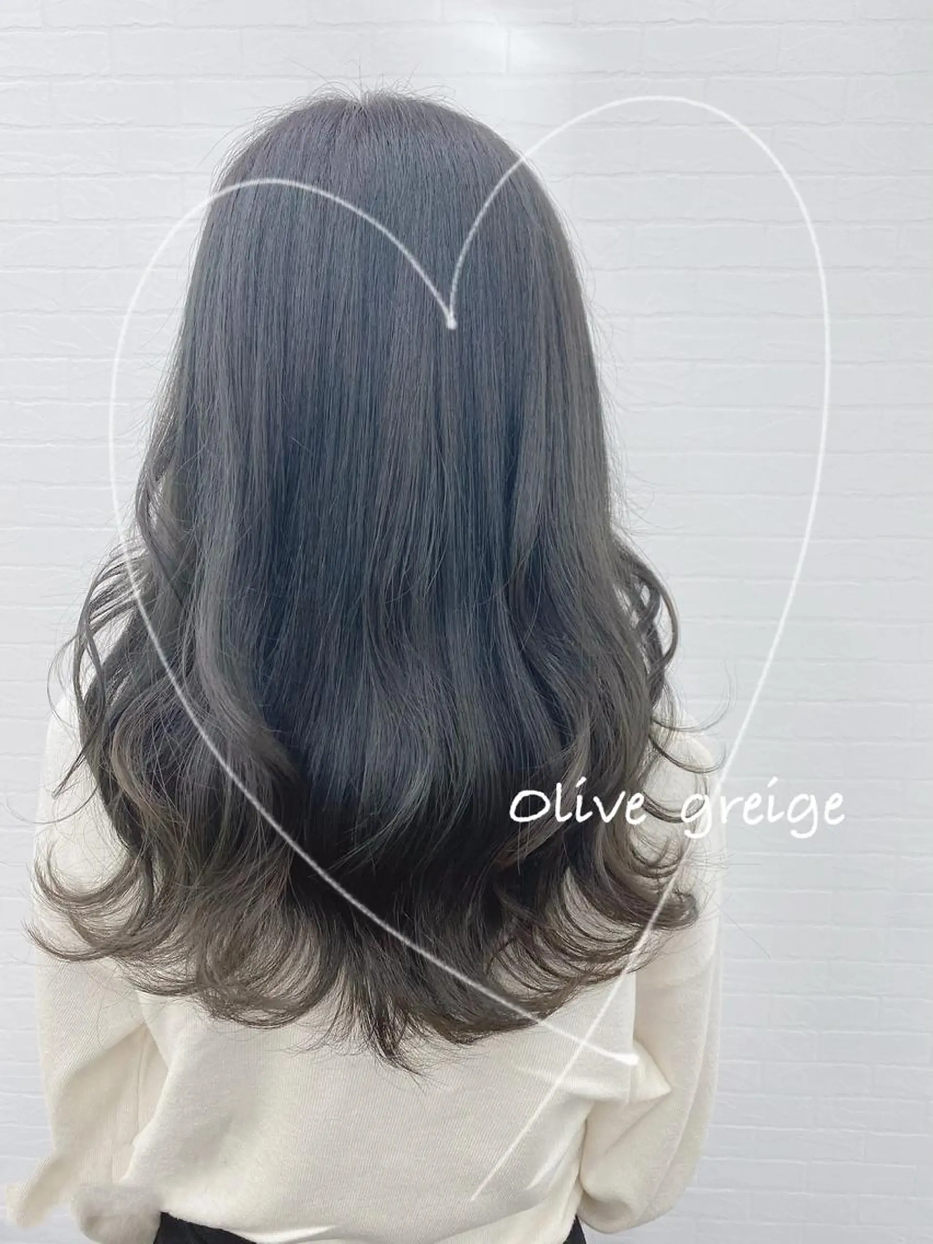 セミロング カラー ブリーチ オリーブカラー GRANLUSSO 〜グランルッソ駅前店所属・木口 嘉美のヘアスタイル