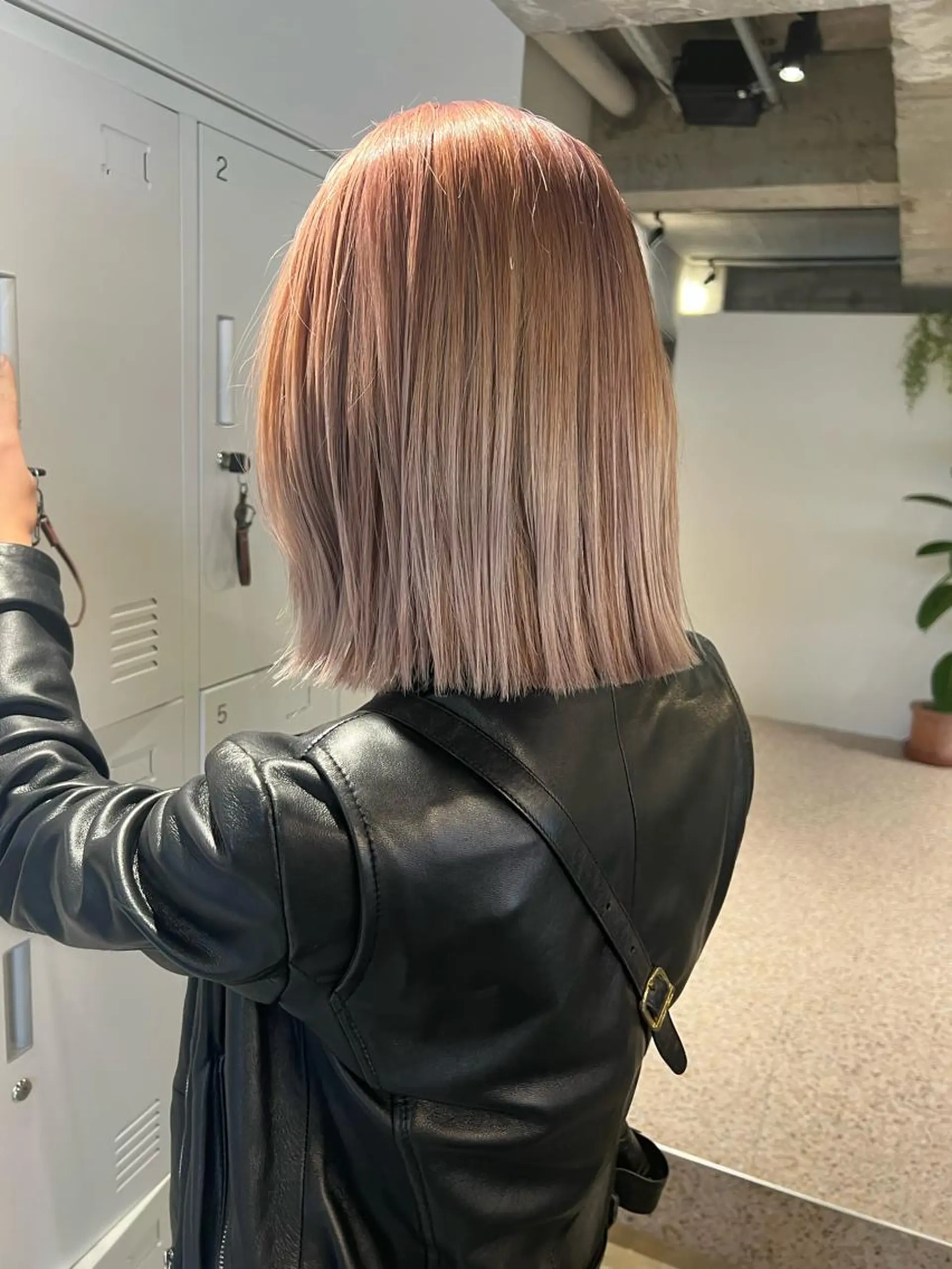 ミディアム Tonukoa Rua所属・レディースモデル カット/中川翔太のヘアスタイル