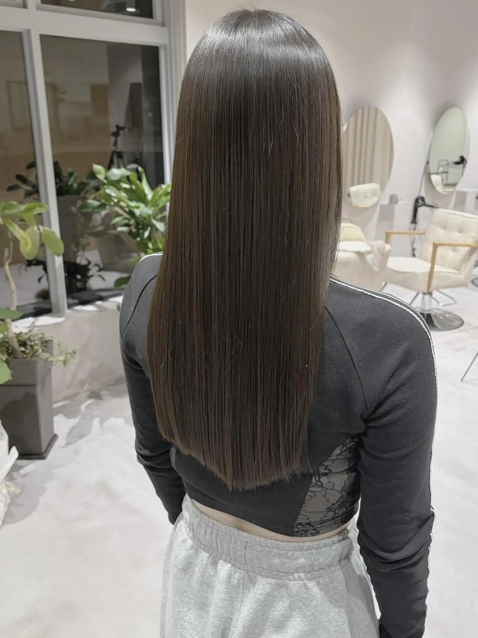 セミロング 髪質改善✨縮毛矯正✨ が得意‼️高島英隆のヘアスタイル