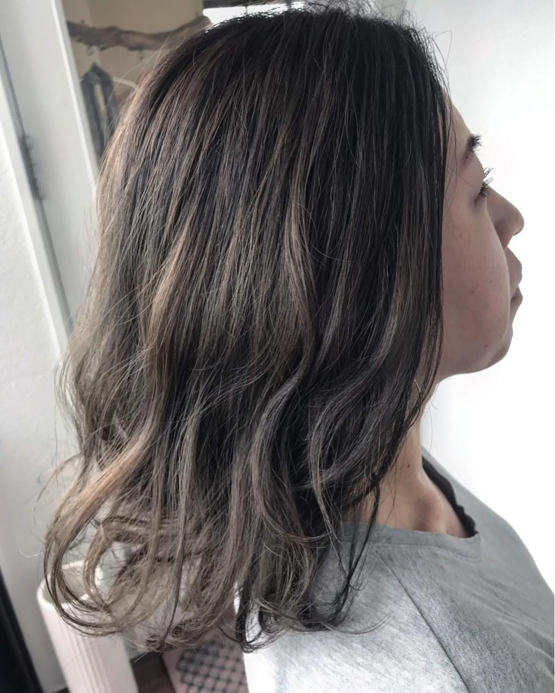 セミロング カラー グレージュ 大嶋 宏隆のヘアスタイル