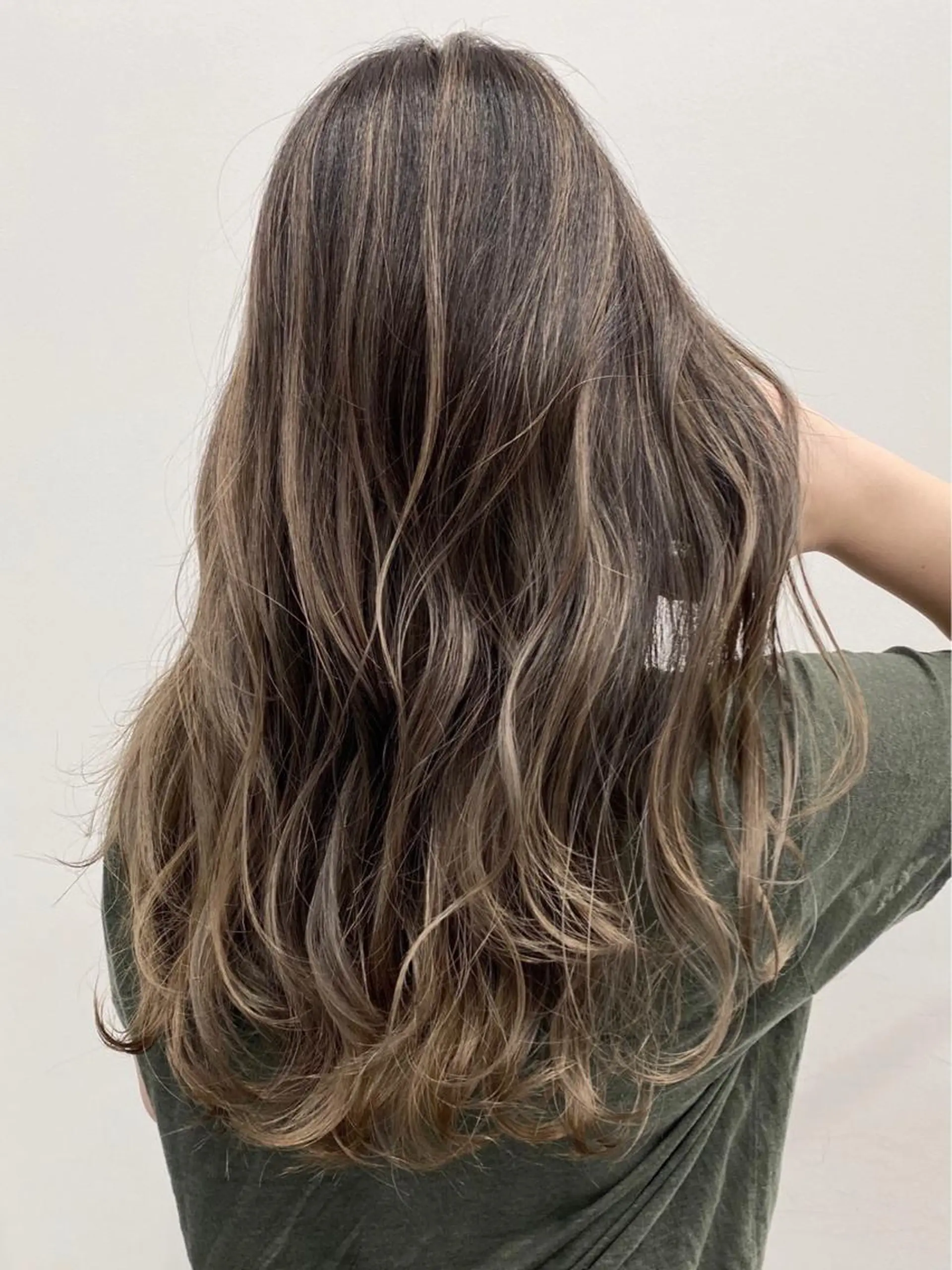 セミロング カラー ヘアアレンジ 【公式】amble luxe池袋東口🩷のヘアスタイル