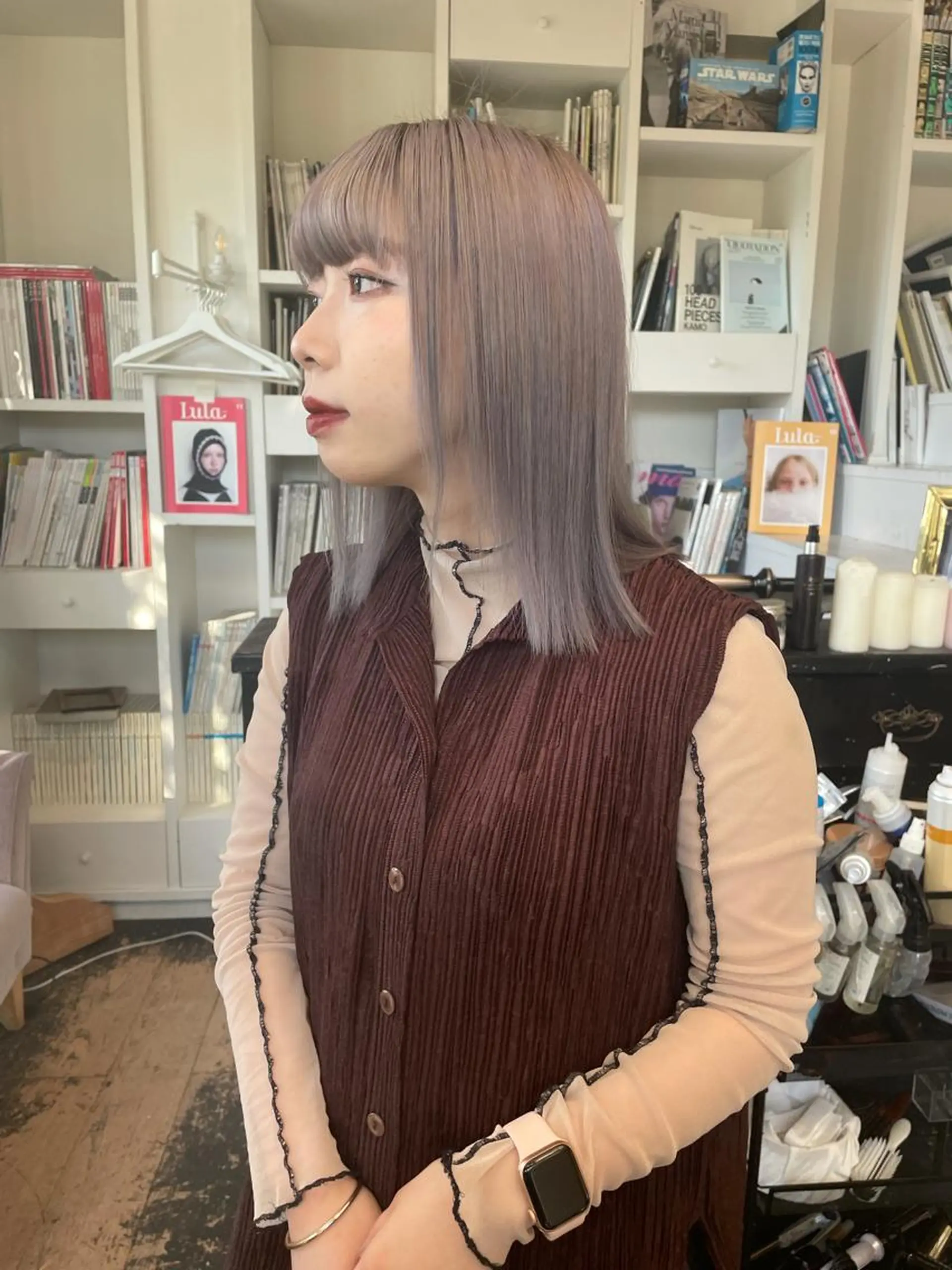 ミディアム カラー シルバー ヘアカラー トリートメント アオキ リノのヘアスタイル