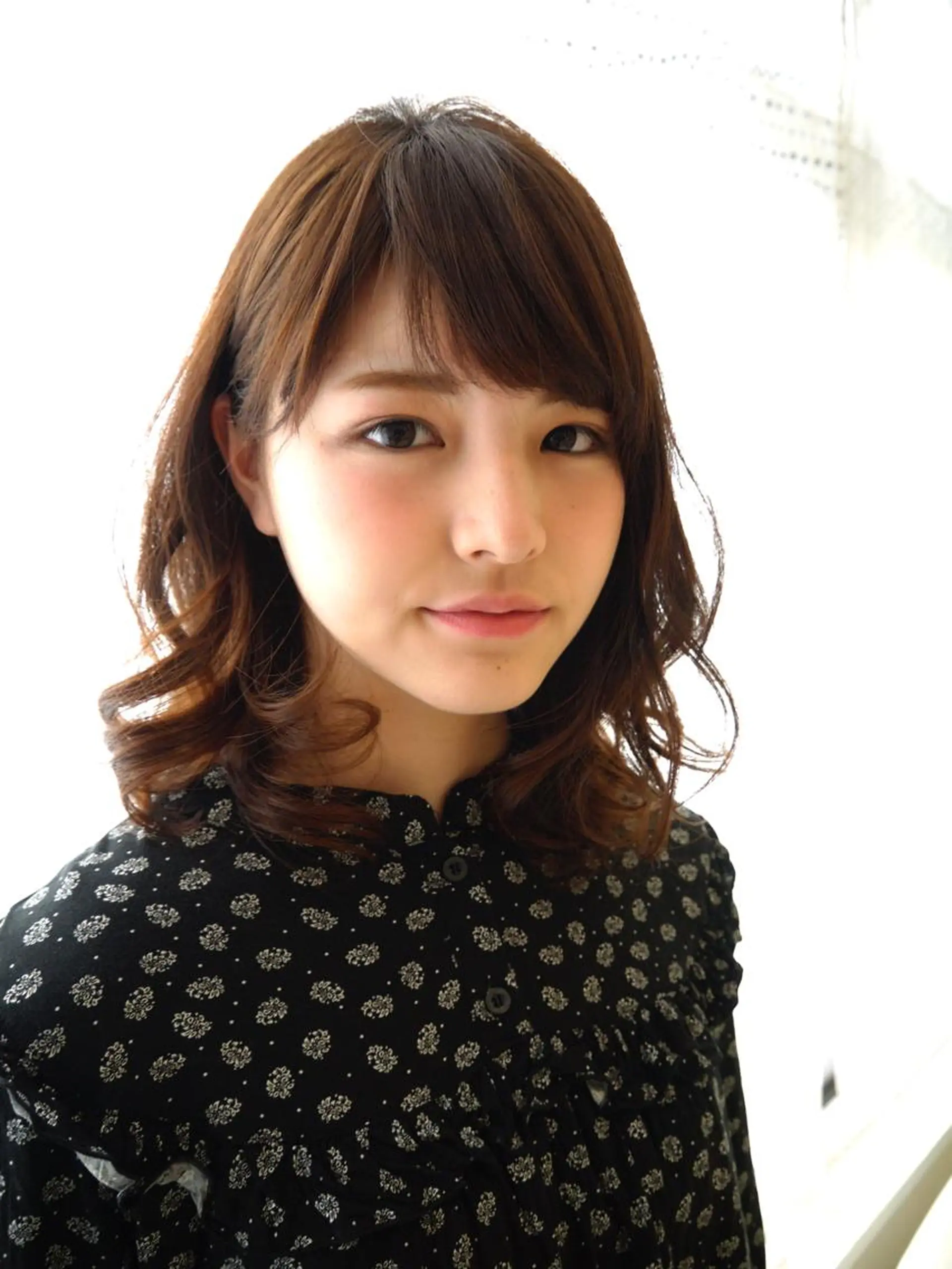 ミディアム カラー 色気レイヤー& ショートはお任せ🌟のヘアスタイル