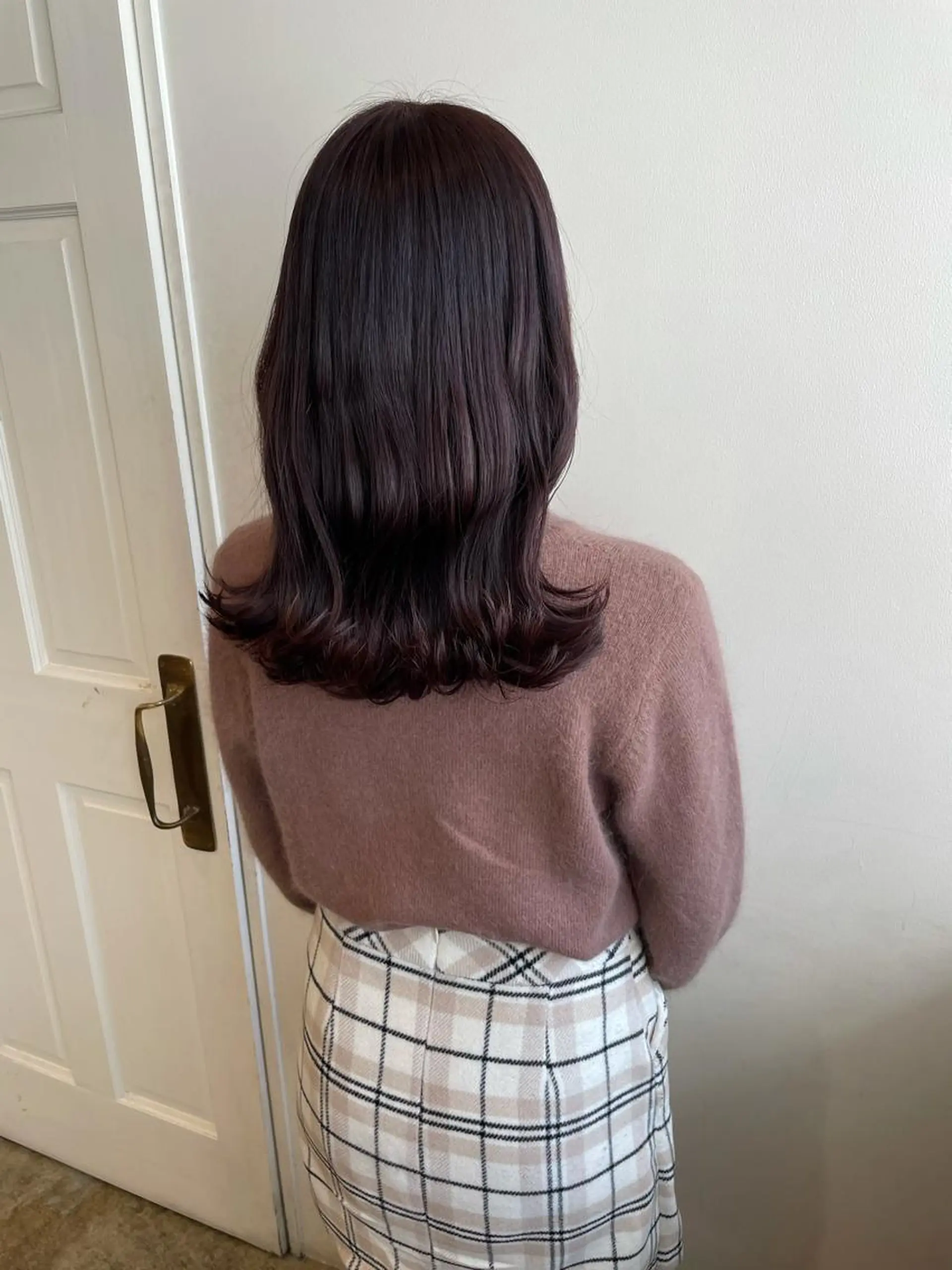 ミディアム カラー カット ヘアカラー トリートメント MIOベージュカラー 柔らかいカラーのヘアスタイル