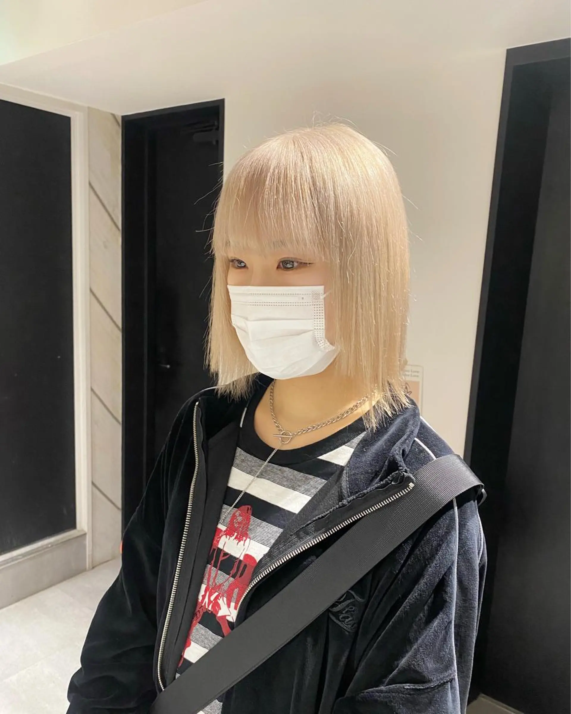 ミディアム デザイン🥇複雑履歴 ハイトーン特化のヘアスタイル