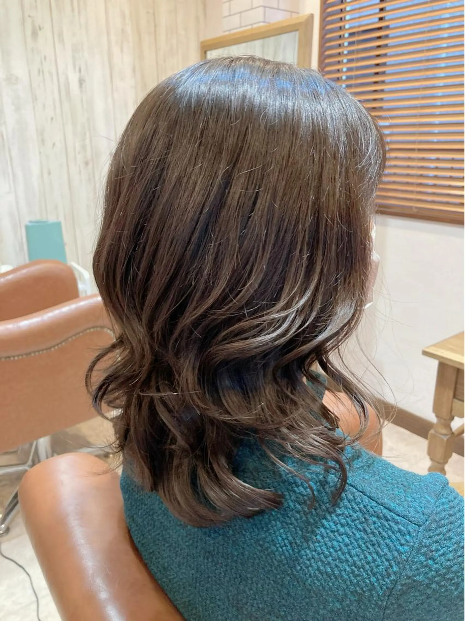 ミディアム ミディアムレイヤー レイヤーカット fossette hair&eyeのマツエク・マツパデザイン